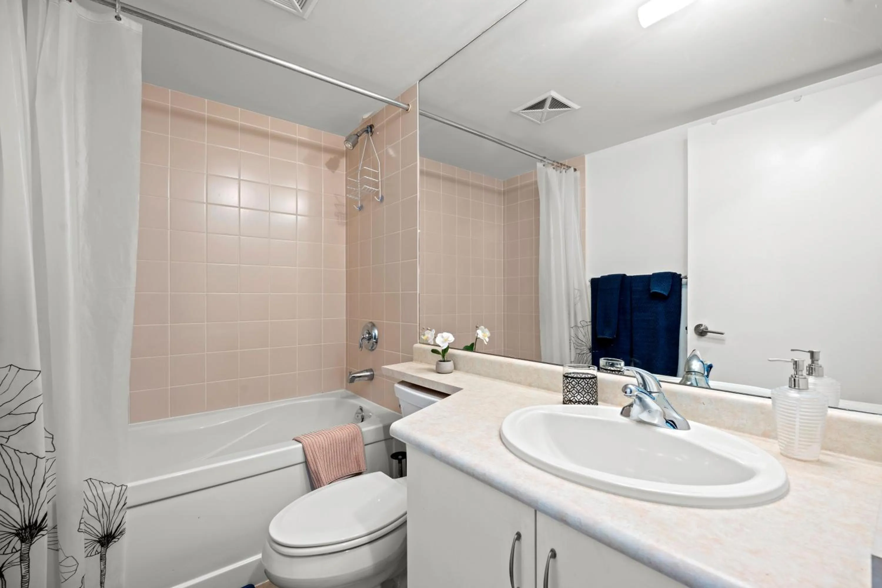 Bathroom in GLOBALSTAY Magnificent Condos in DT