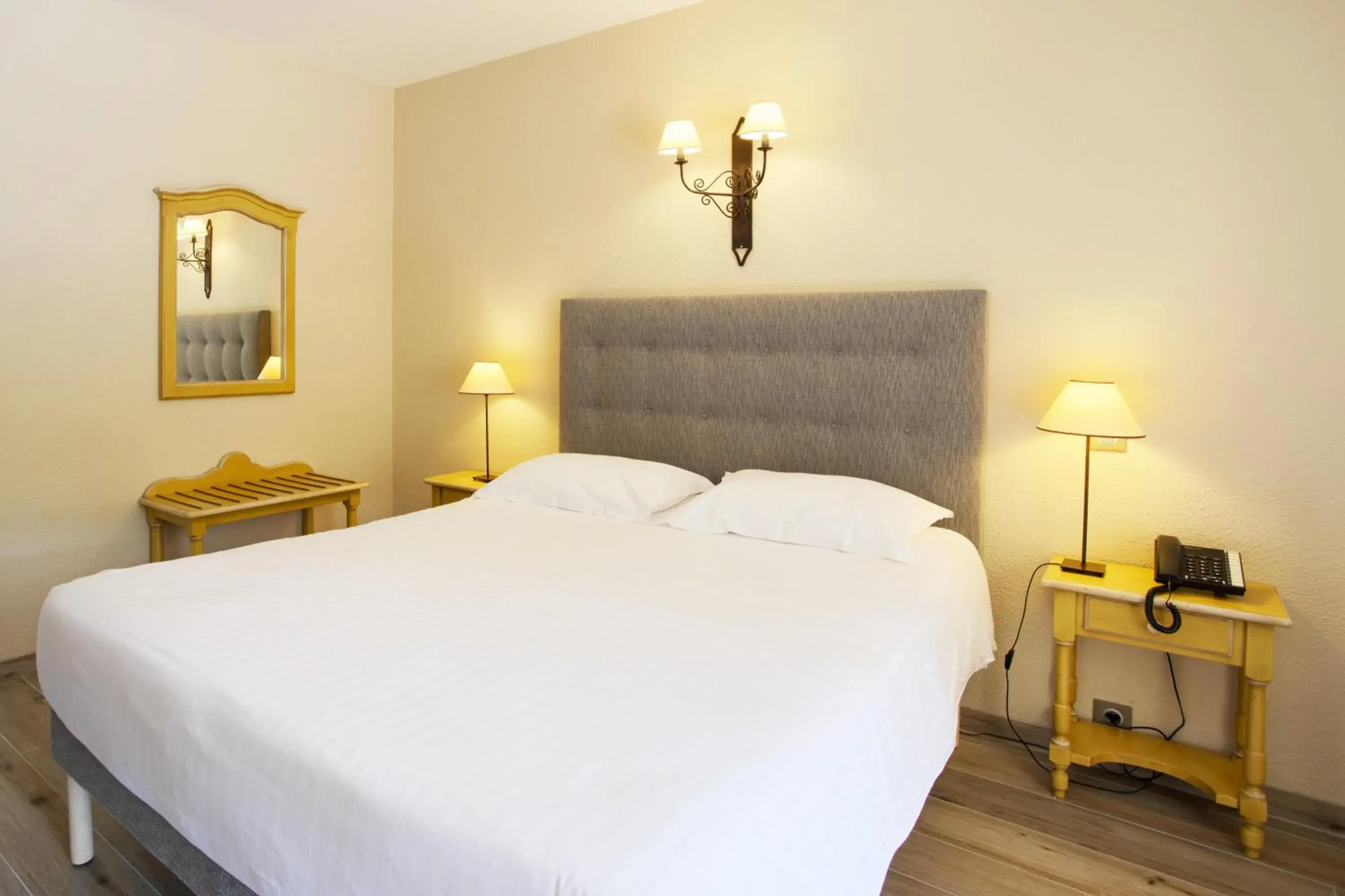 Room with Terrace in La Bastide de Valbonne Room with Terrace in La Bastide de Valbonne