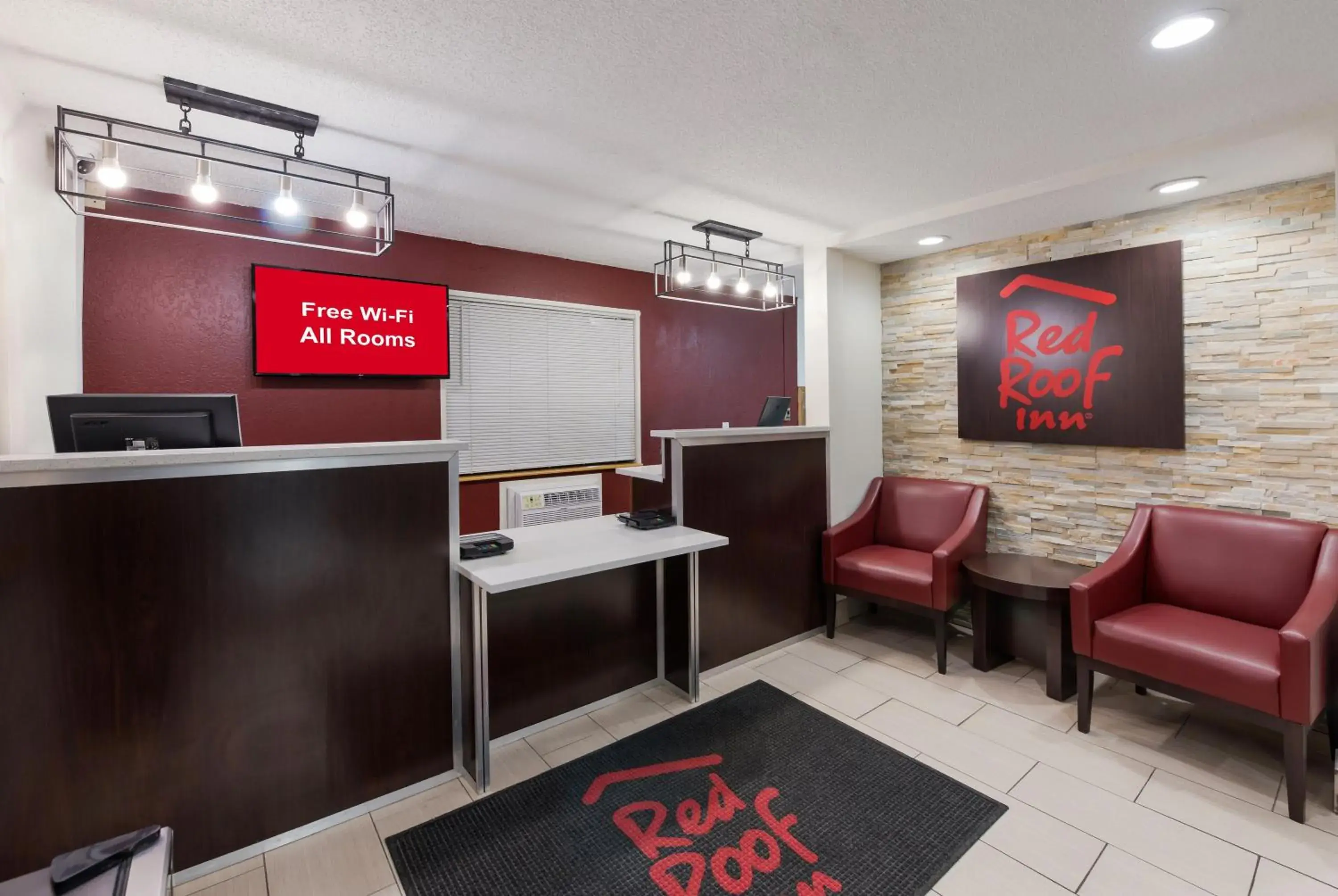 Lobby or reception in Red Roof Inn Findlay Lobby or reception in Red Roof Inn Findlay