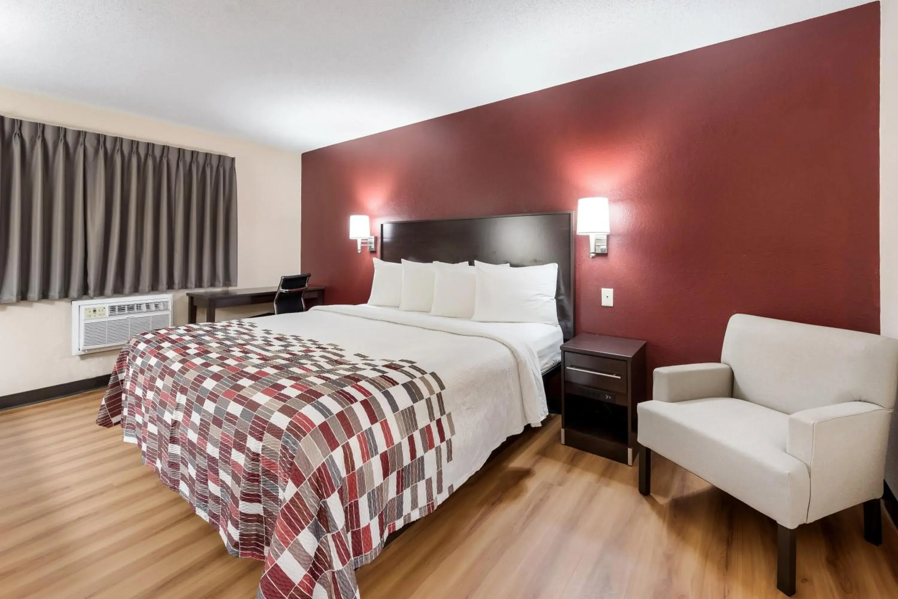 Bedroom, Bed in Red Roof Inn Findlay Bedroom, Bed in Red Roof Inn Findlay