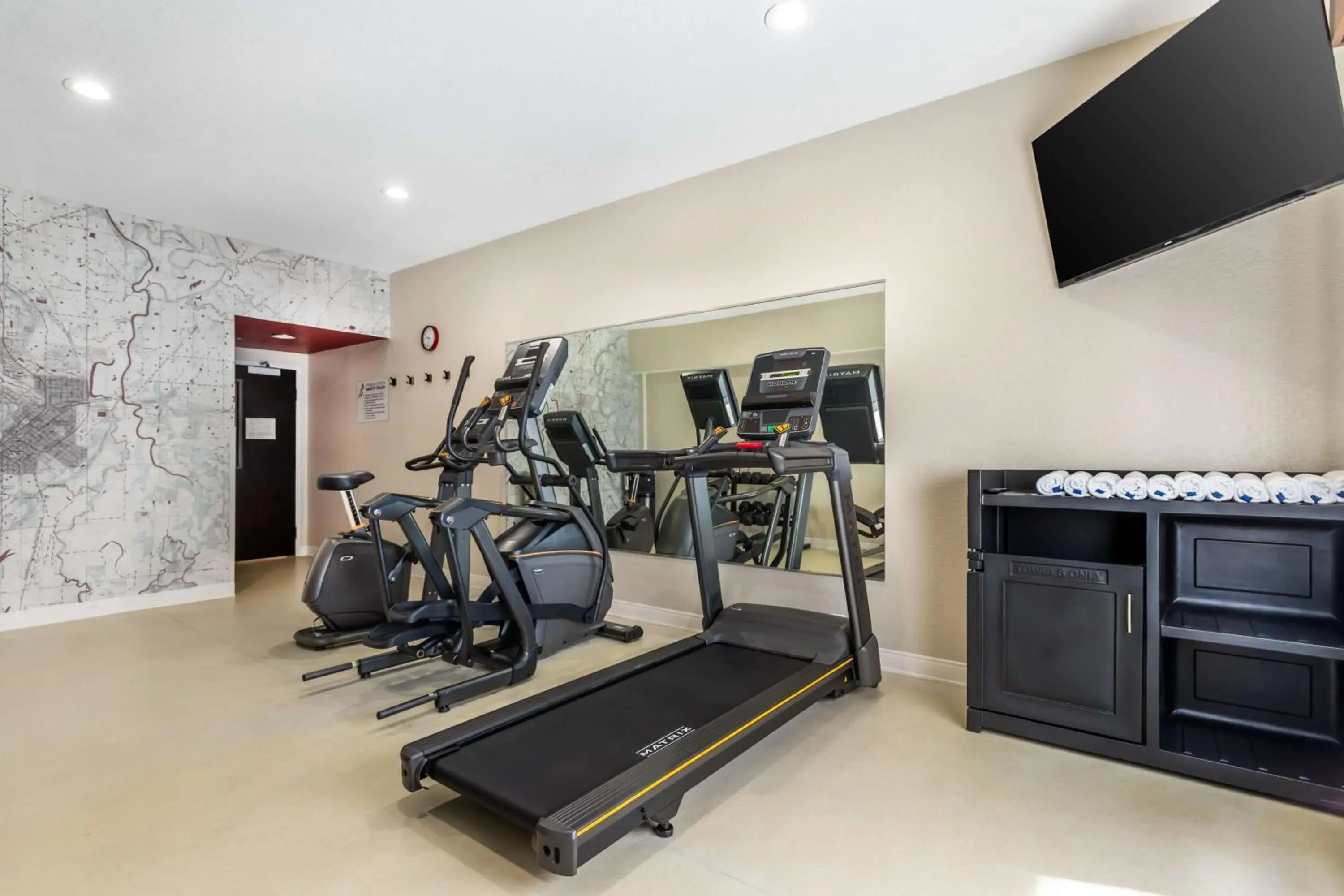 Fitness centre/facilities in Best Western Prime Inn & Suites Fitness centre/facilities in Best Western Prime Inn & Suites