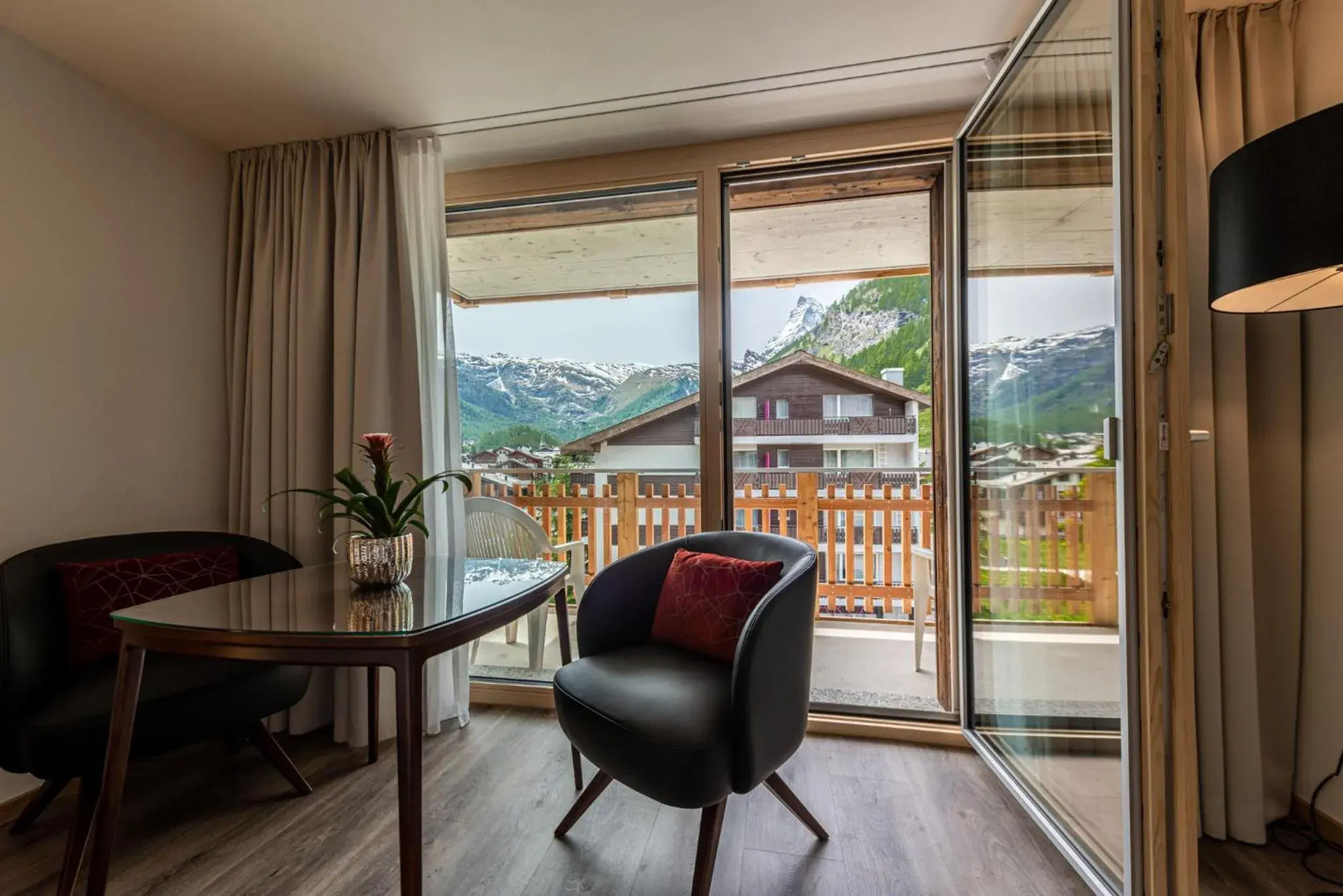 Superior Studio with Matterhorn view in Naco Aparthotel by Arca Spa Superior Studio with Matterhorn view in Naco Aparthotel by Arca Spa