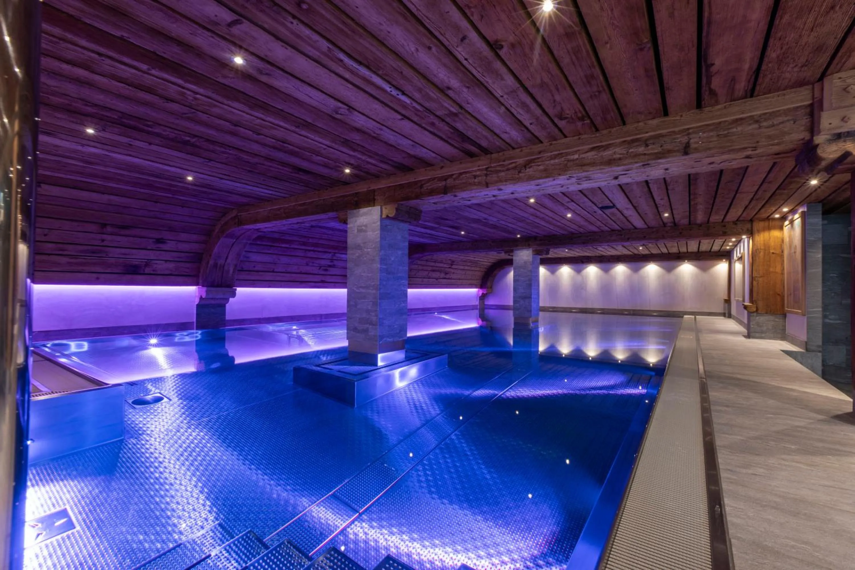 Swimming pool in Naco Aparthotel by Arca Spa