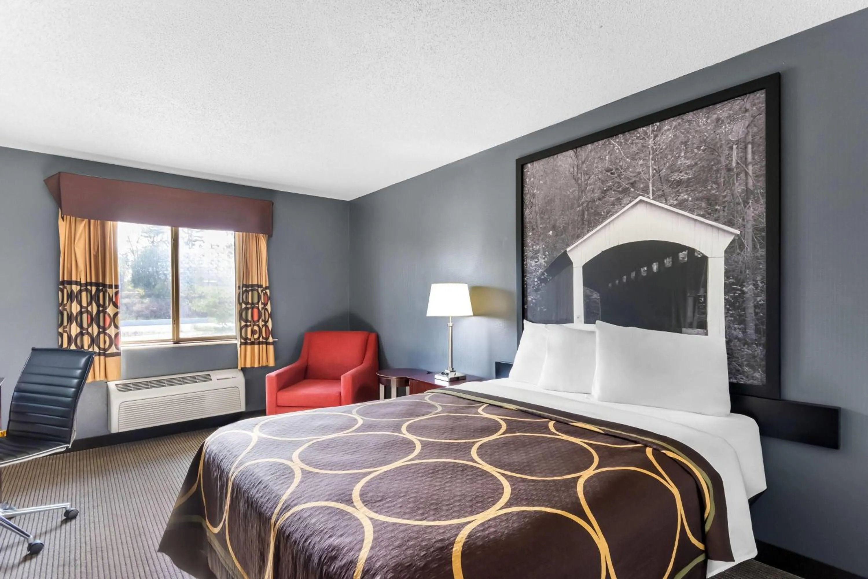 Bed in Super 8 by Wyndham Bloomington University Area