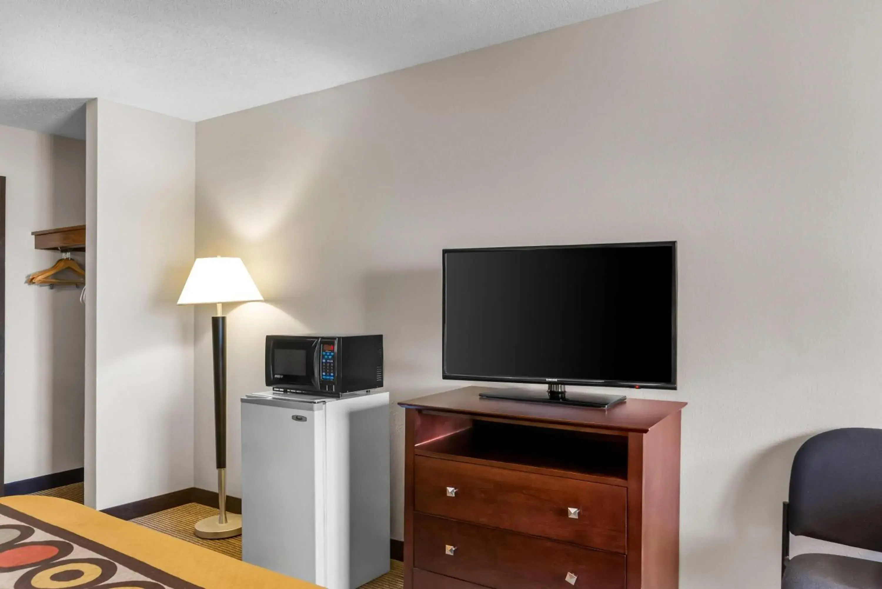 Bed in Super 8 by Wyndham Bloomington University Area Bed in Super 8 by Wyndham Bloomington University Area