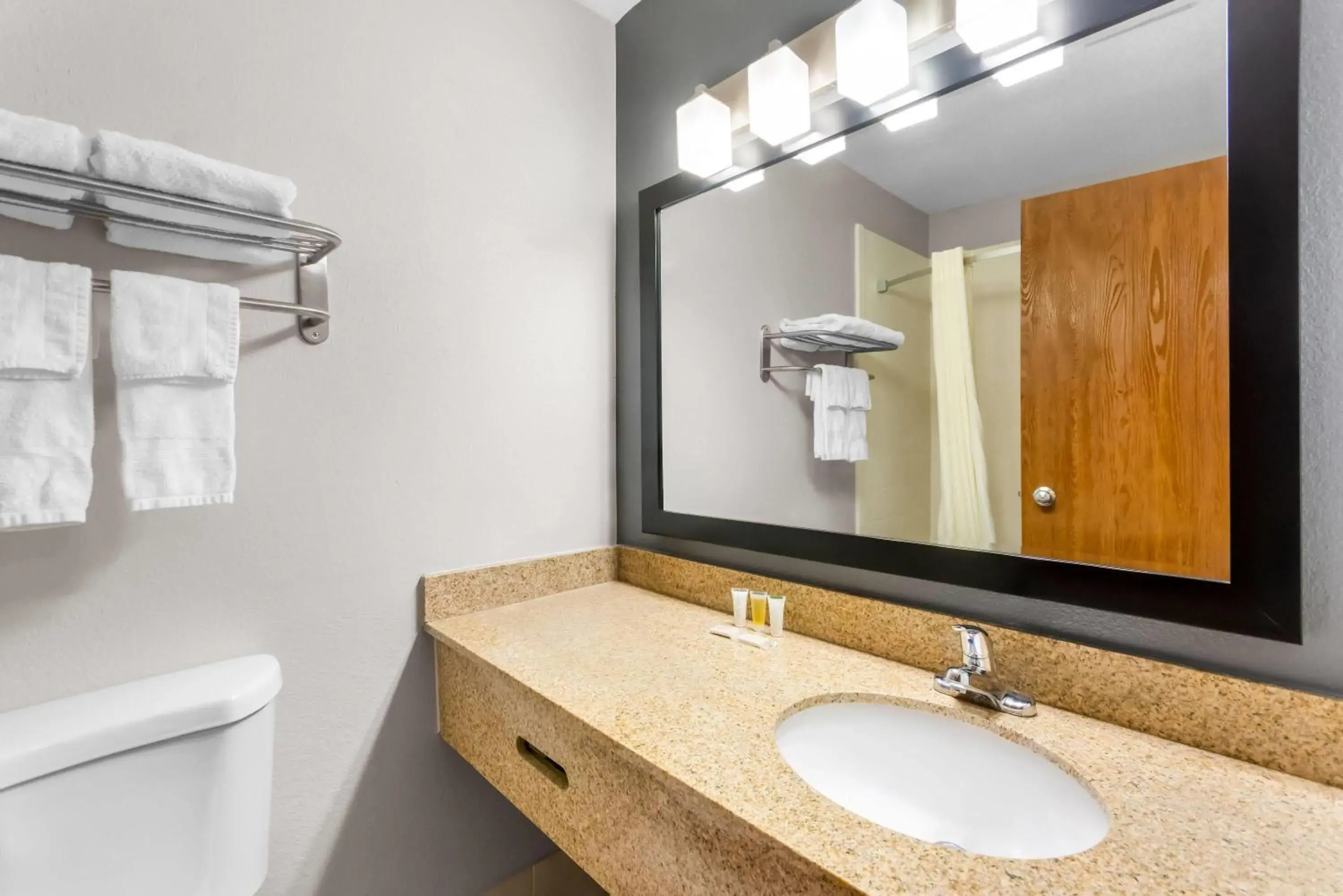 Studio King Suite - Non-Smoking in Super 8 by Wyndham Bloomington University Area Studio King Suite - Non-Smoking in Super 8 by Wyndham Bloomington University Area