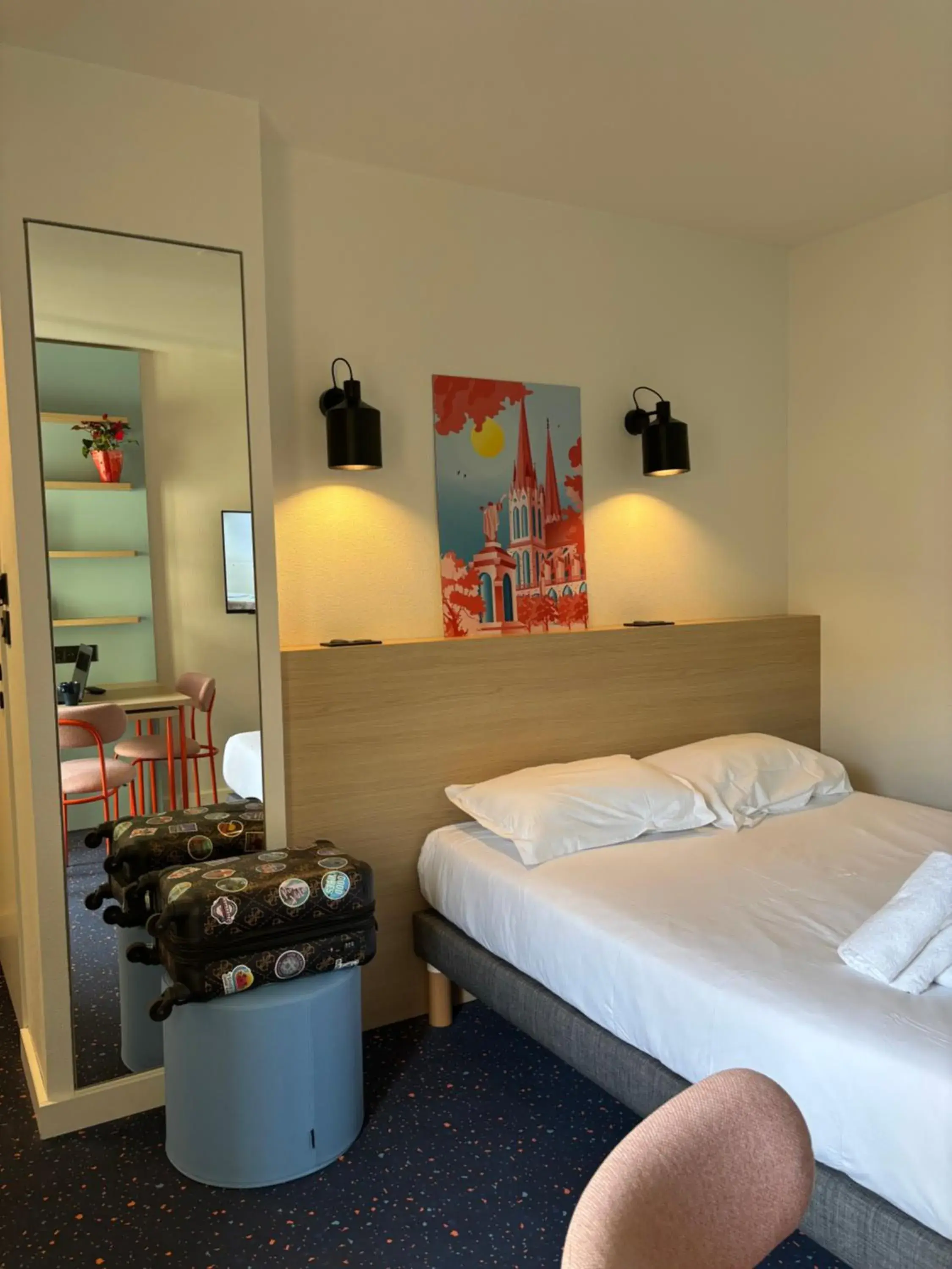 Bed in Hôtel et Résidence Les Lauréades Clermont-Ferrand Centre Jaude Bed in Hôtel et Résidence Les Lauréades Clermont-Ferrand Centre Jaude