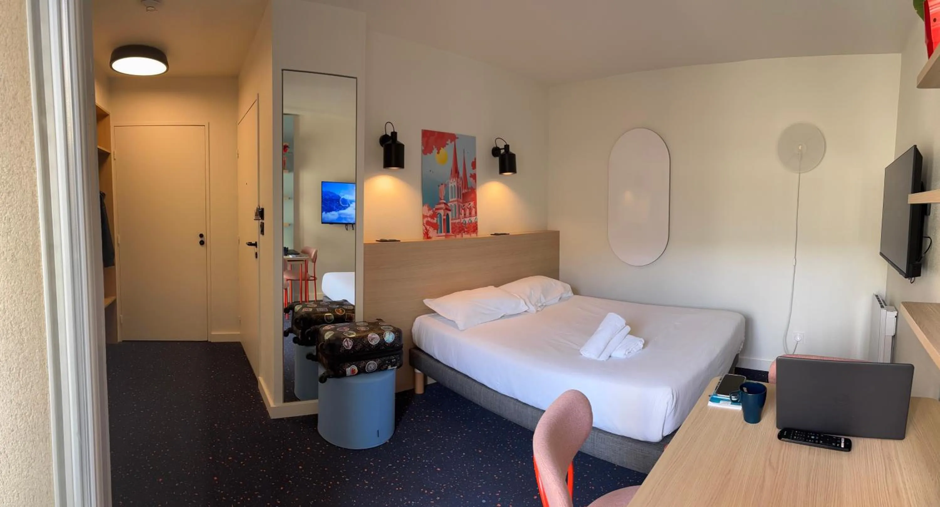 Bed in Hôtel et Résidence Les Lauréades Clermont-Ferrand Centre Jaude