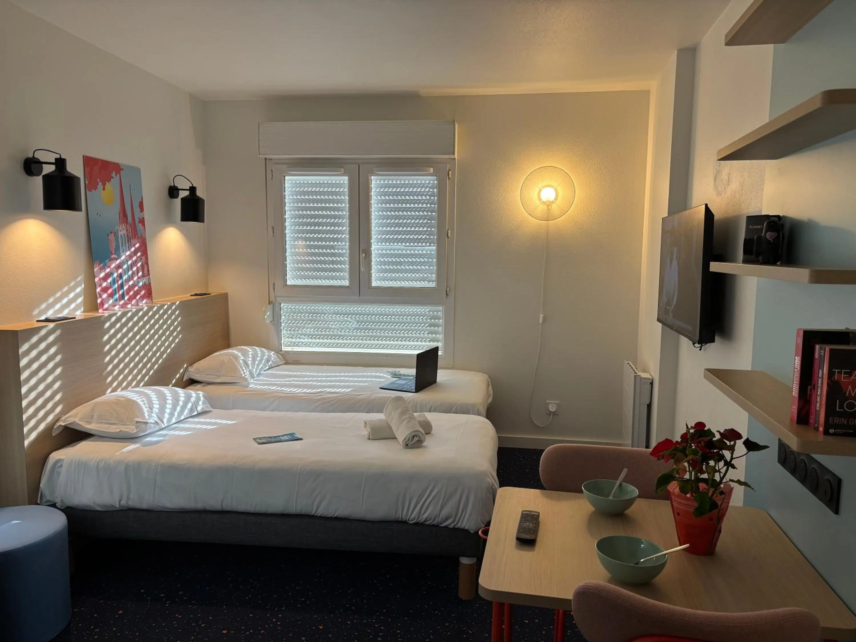 Bed in Hôtel et Résidence Les Lauréades Clermont-Ferrand Centre Jaude