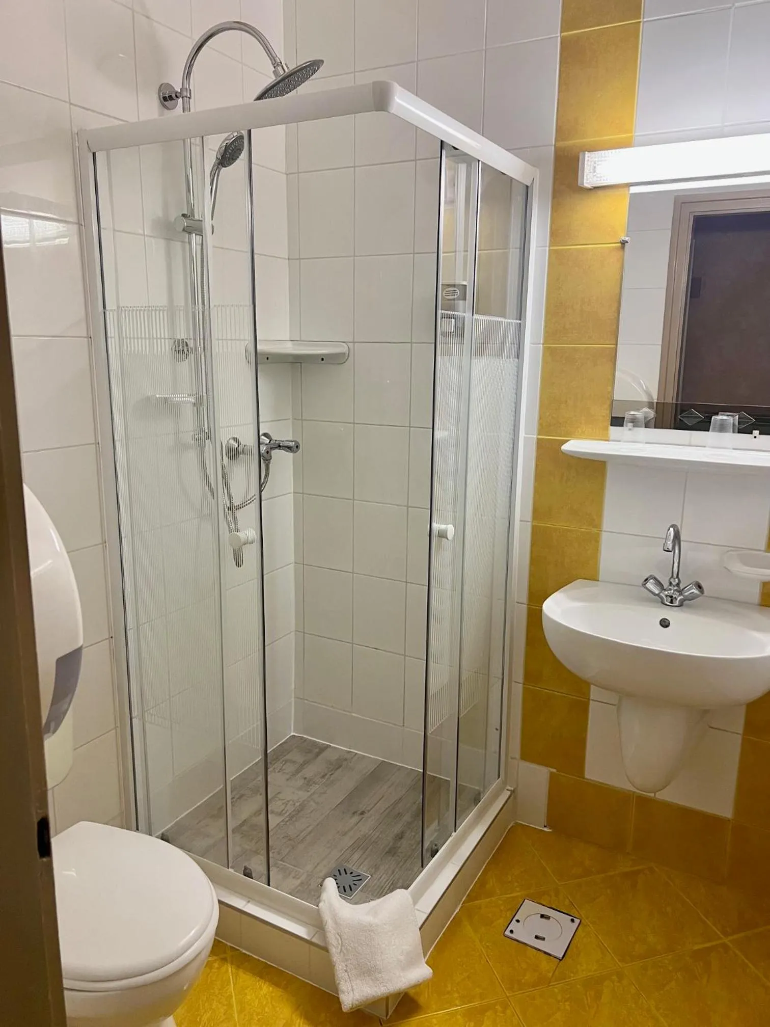 Shower in Piknik Wellness Hotel