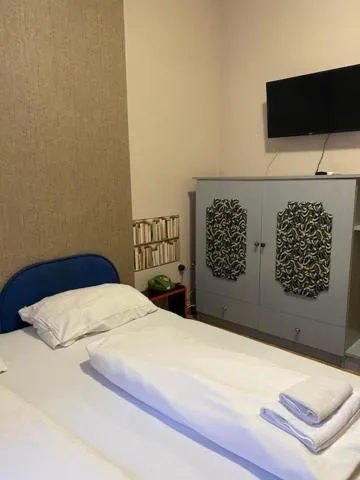 Photo of the whole room, Bed in Piknik Wellness Hotel
