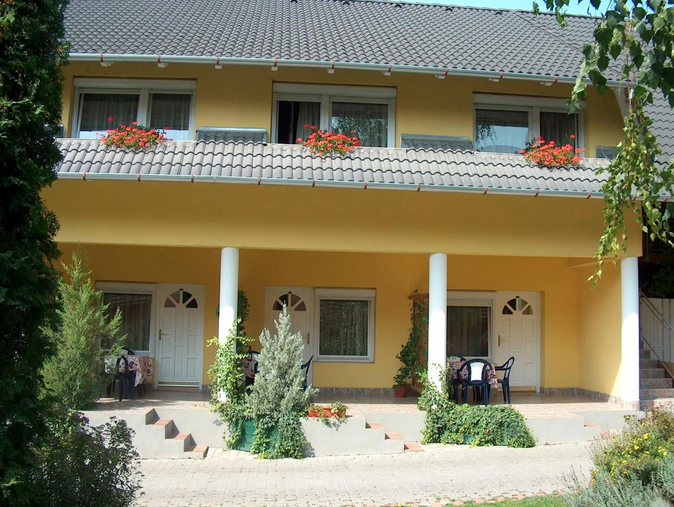 Property building in Piknik Wellness Hotel
