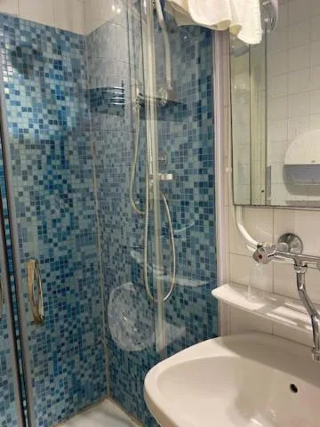 Shower in Piknik Wellness Hotel