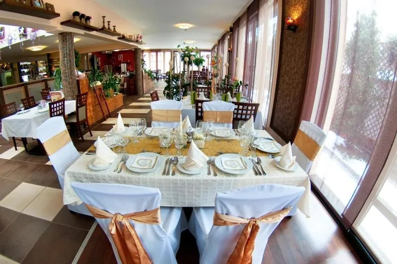 Restaurant/places to eat in Piknik Wellness Hotel