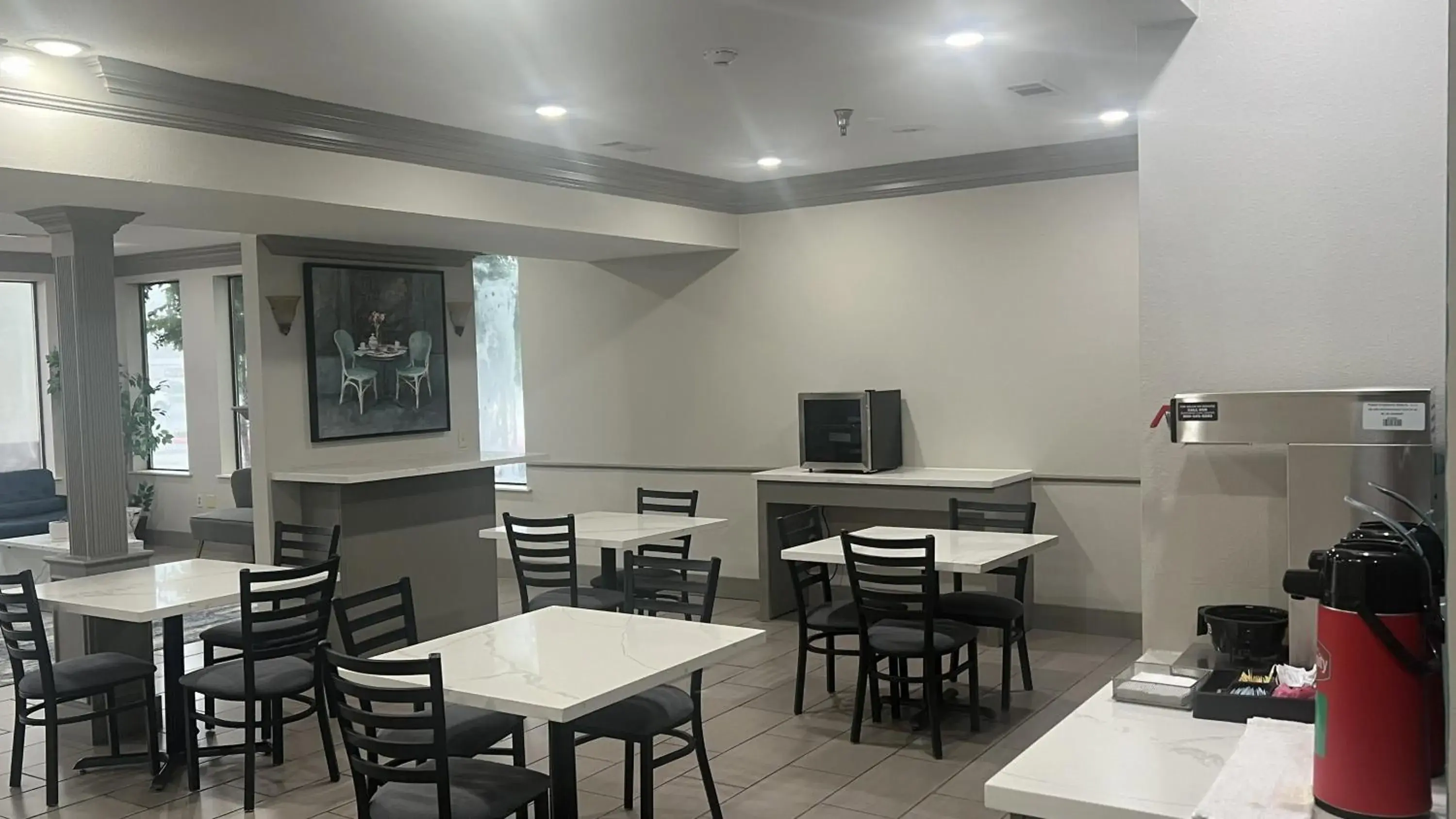 Continental breakfast in Days Inn by Wyndham Denham Springs-Baton Rouge East Continental breakfast in Days Inn by Wyndham Denham Springs-Baton Rouge East