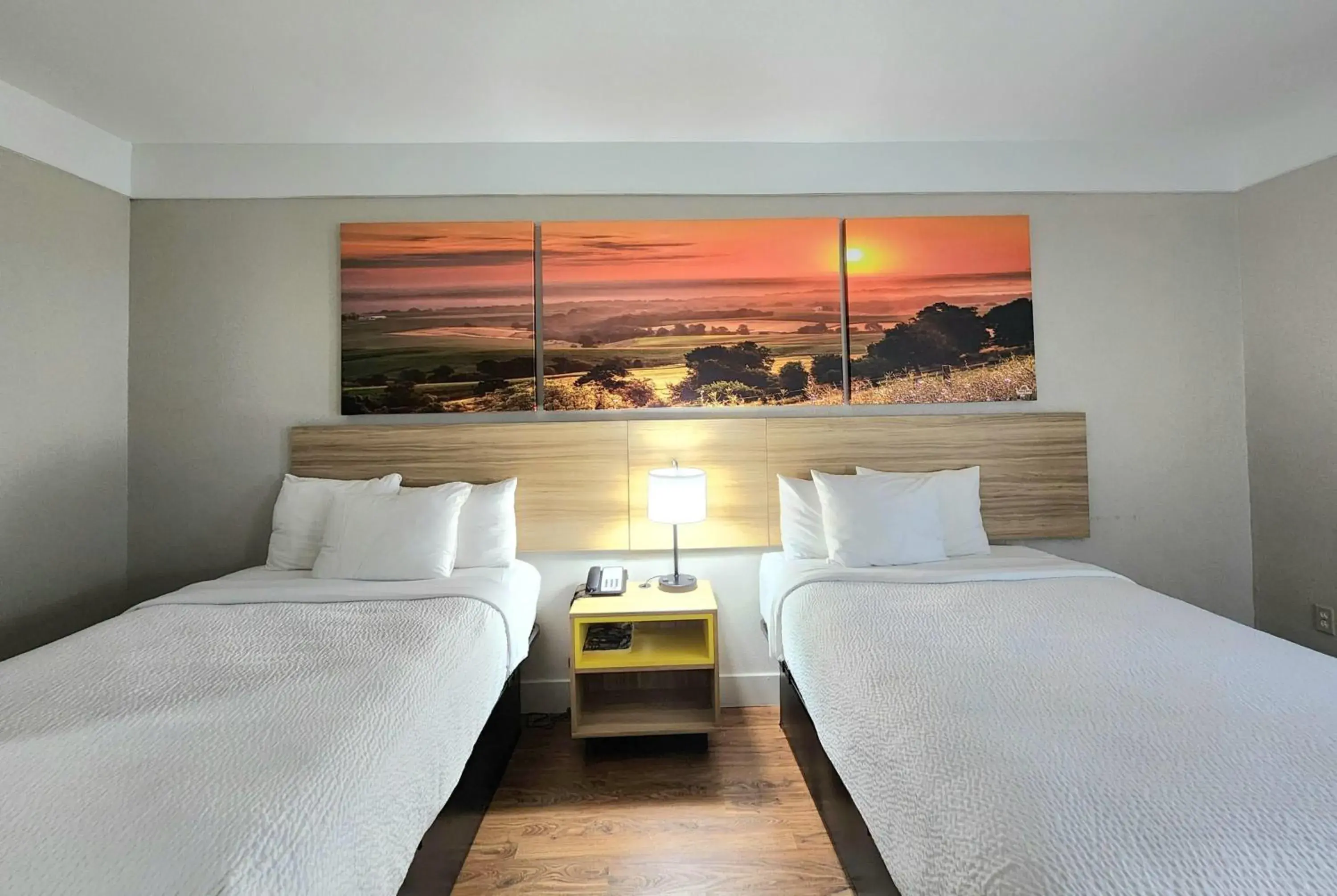 Photo of the whole room, Bed in Days Inn by Wyndham Denham Springs-Baton Rouge East Photo of the whole room, Bed in Days Inn by Wyndham Denham Springs-Baton Rouge East