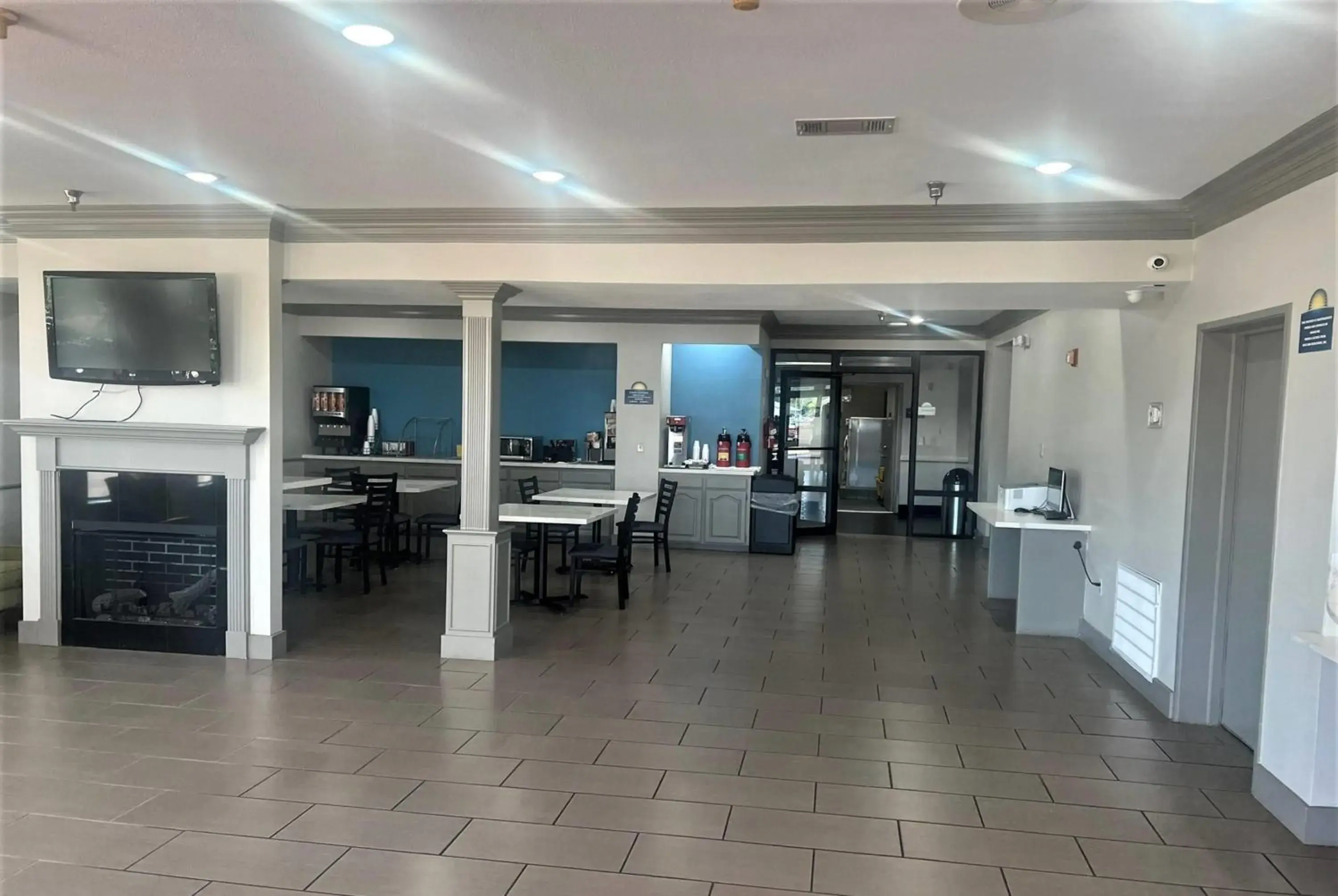 Breakfast in Days Inn by Wyndham Denham Springs-Baton Rouge East Breakfast in Days Inn by Wyndham Denham Springs-Baton Rouge East