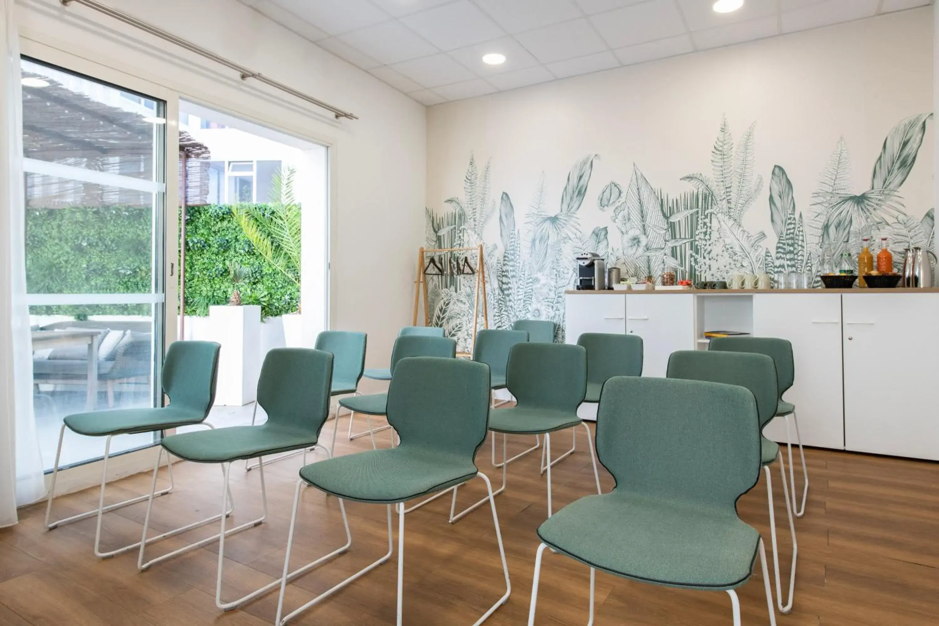 Meeting/conference room in Hôtel Cézanne Boutique-Hôtel