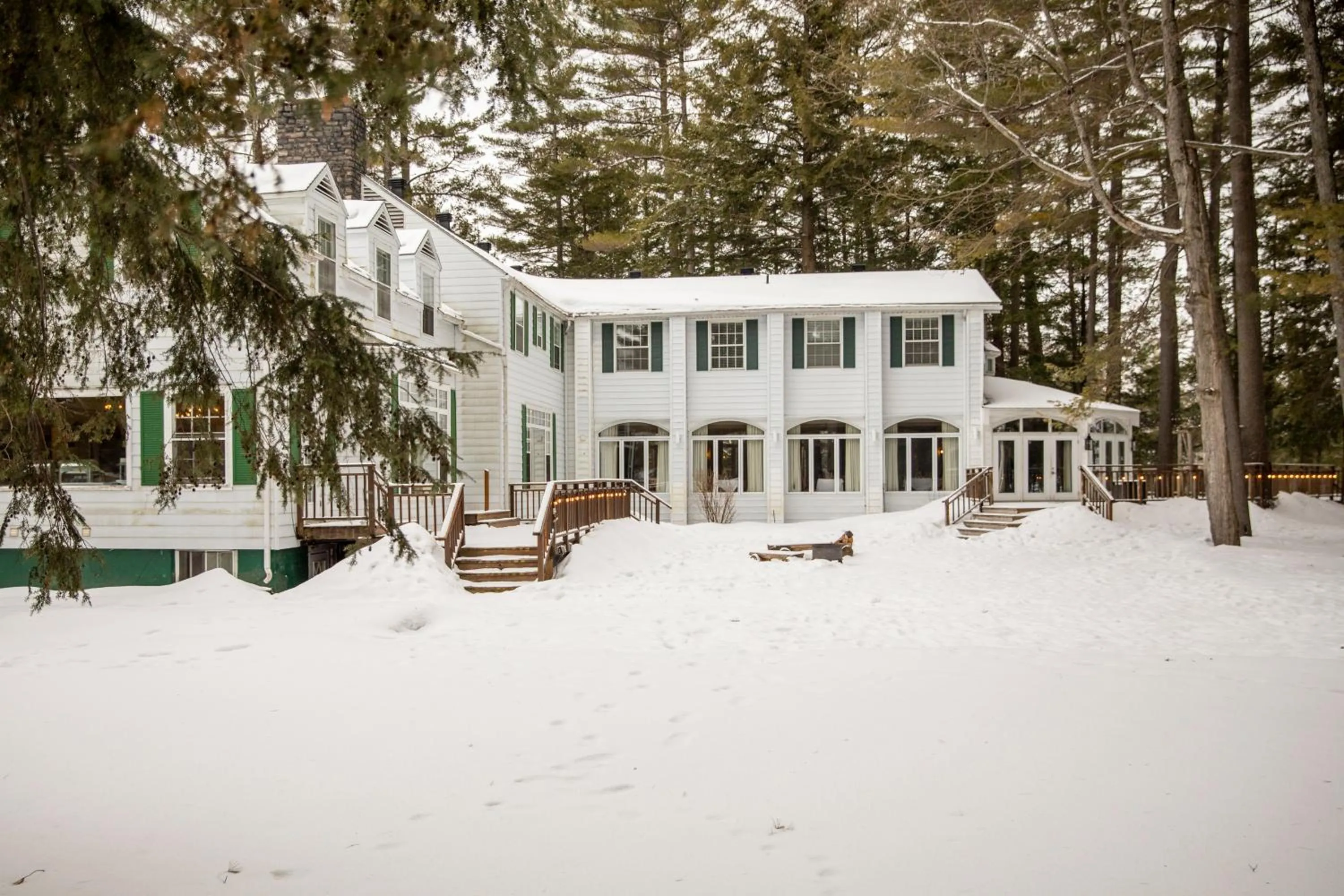 Property building in Sherwood Inn