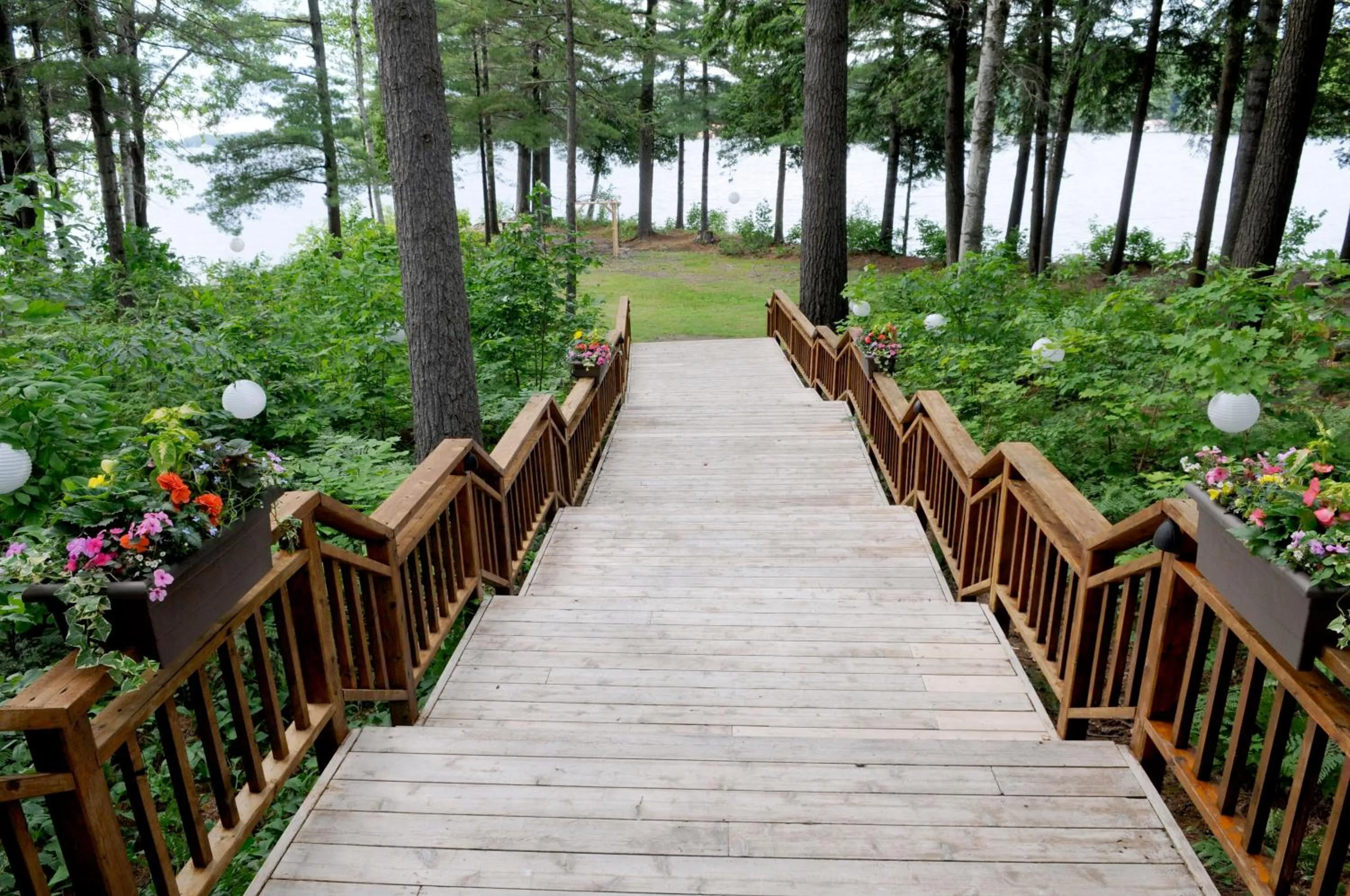 Garden in Sherwood Inn