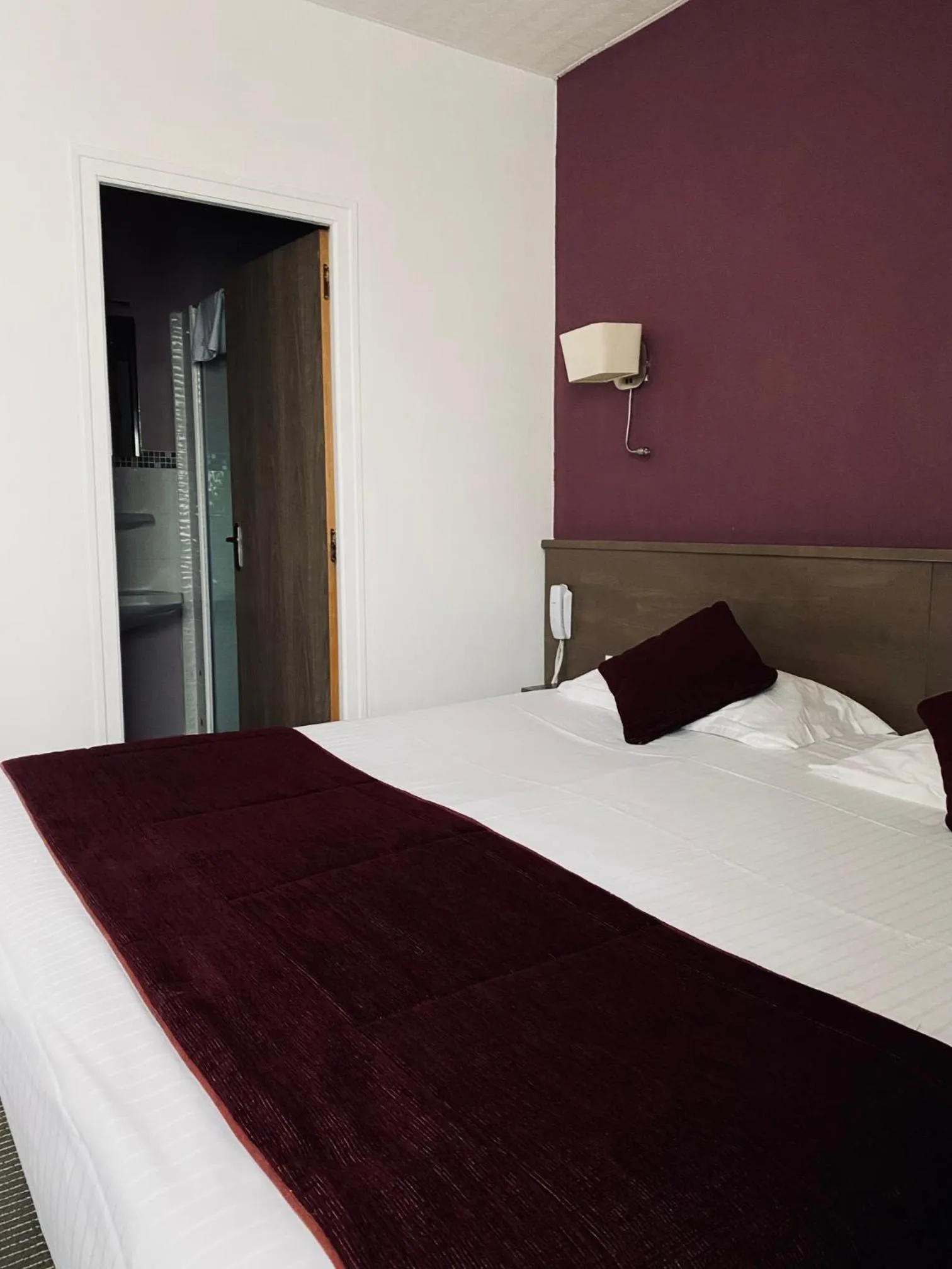 Bed in Brit Hotel Le Surcouf