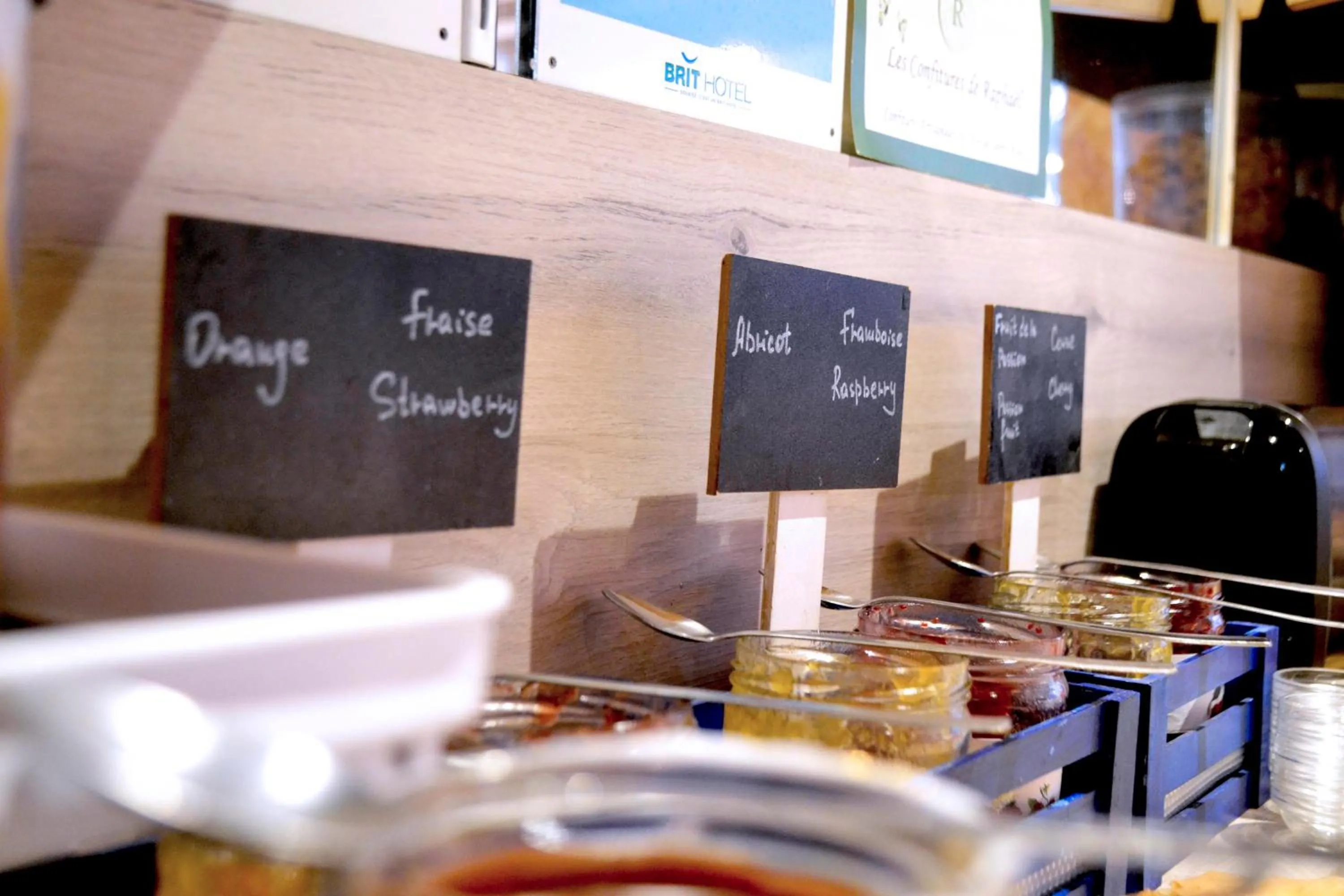 Breakfast in Brit Hotel Le Surcouf