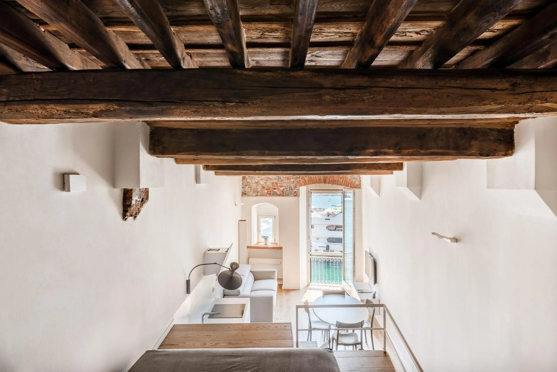 Photo of the whole room in Casa Giorgetti