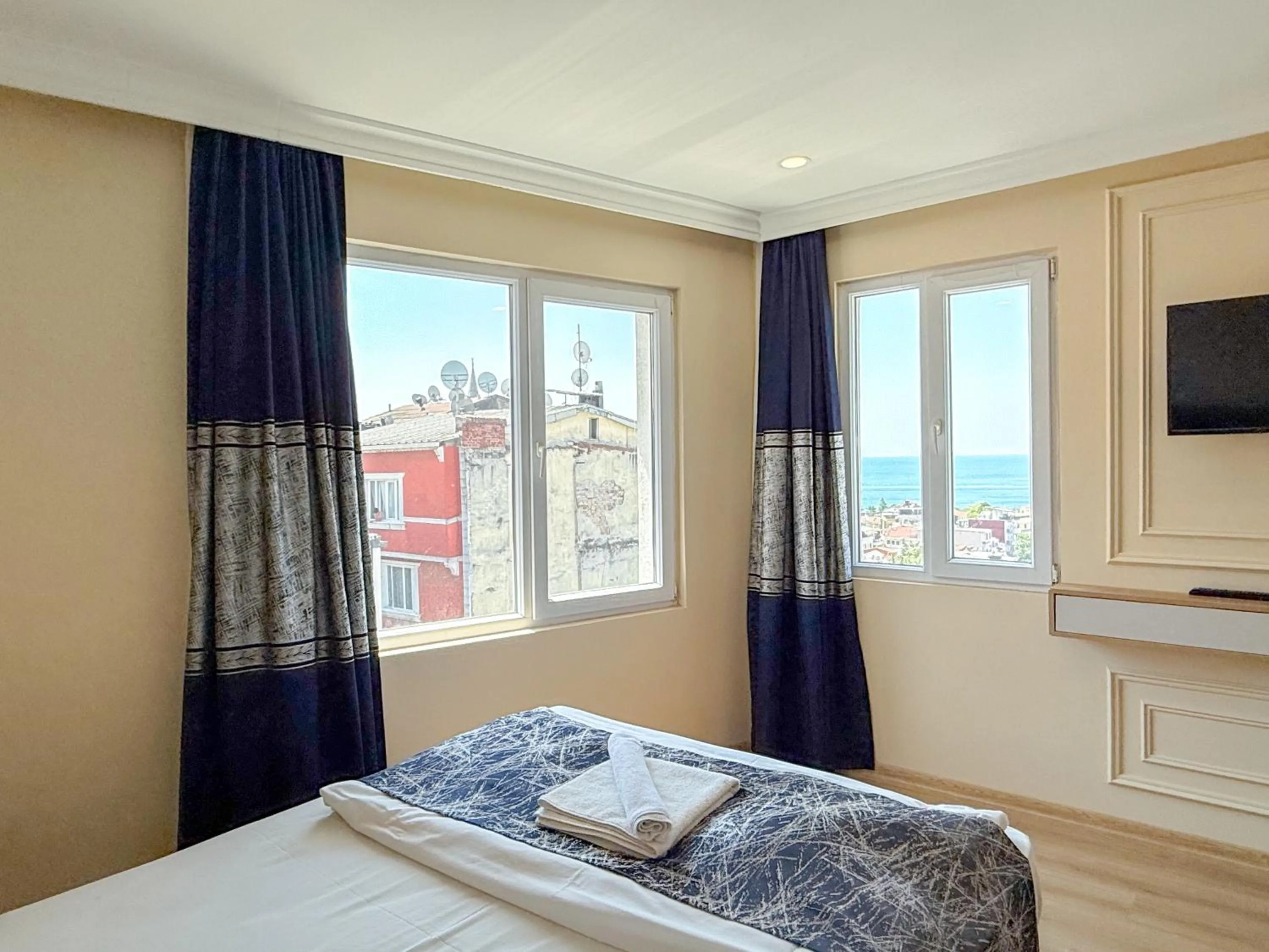 Bed in The Reina Hotel