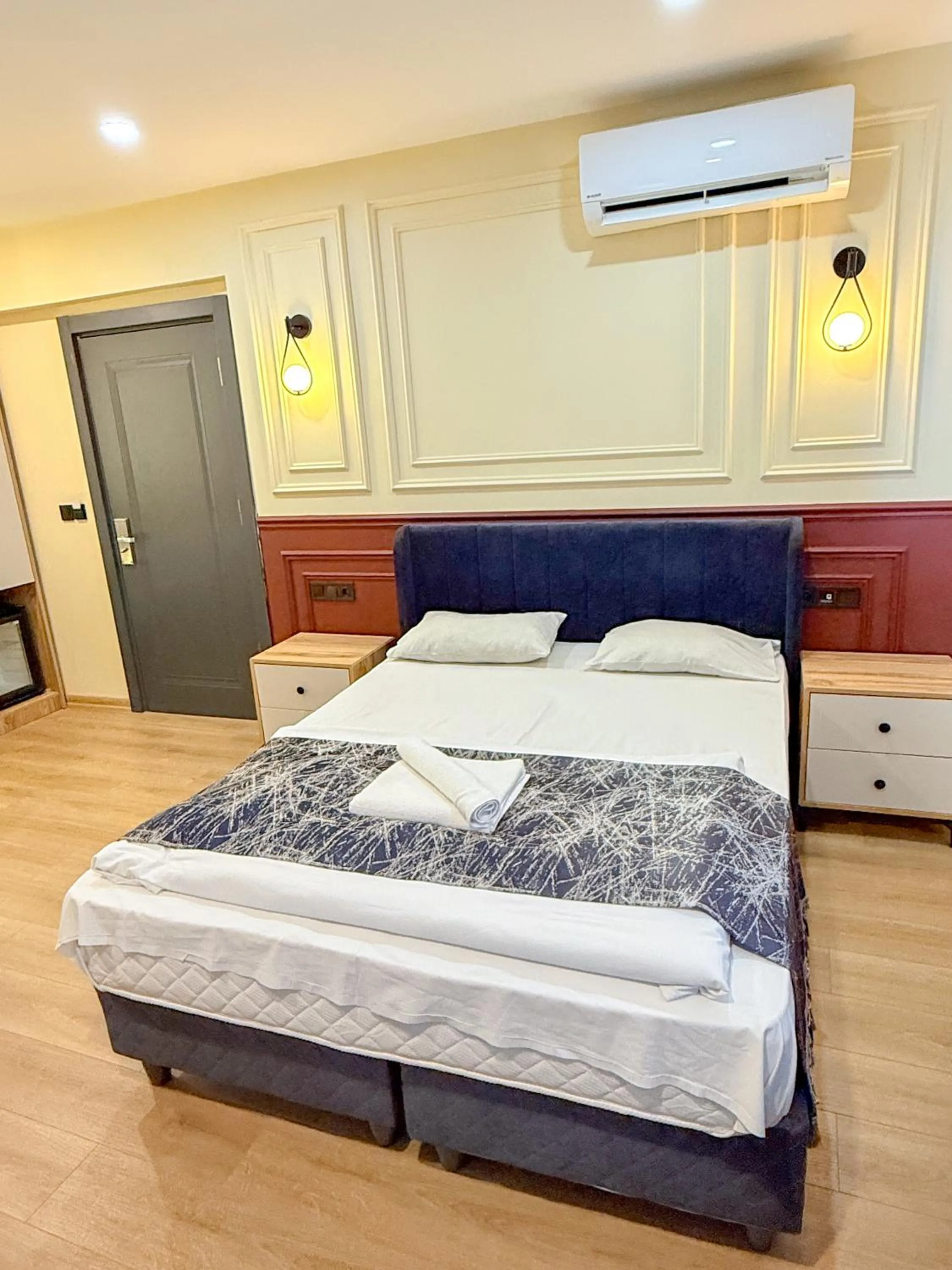 Bed in The Reina Hotel