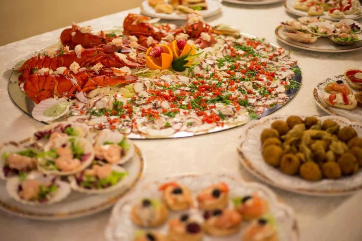 Restaurant/places to eat in HOTEL SOLARIS