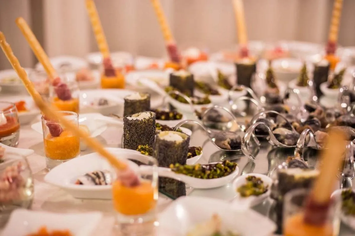 Restaurant/places to eat in HOTEL SOLARIS