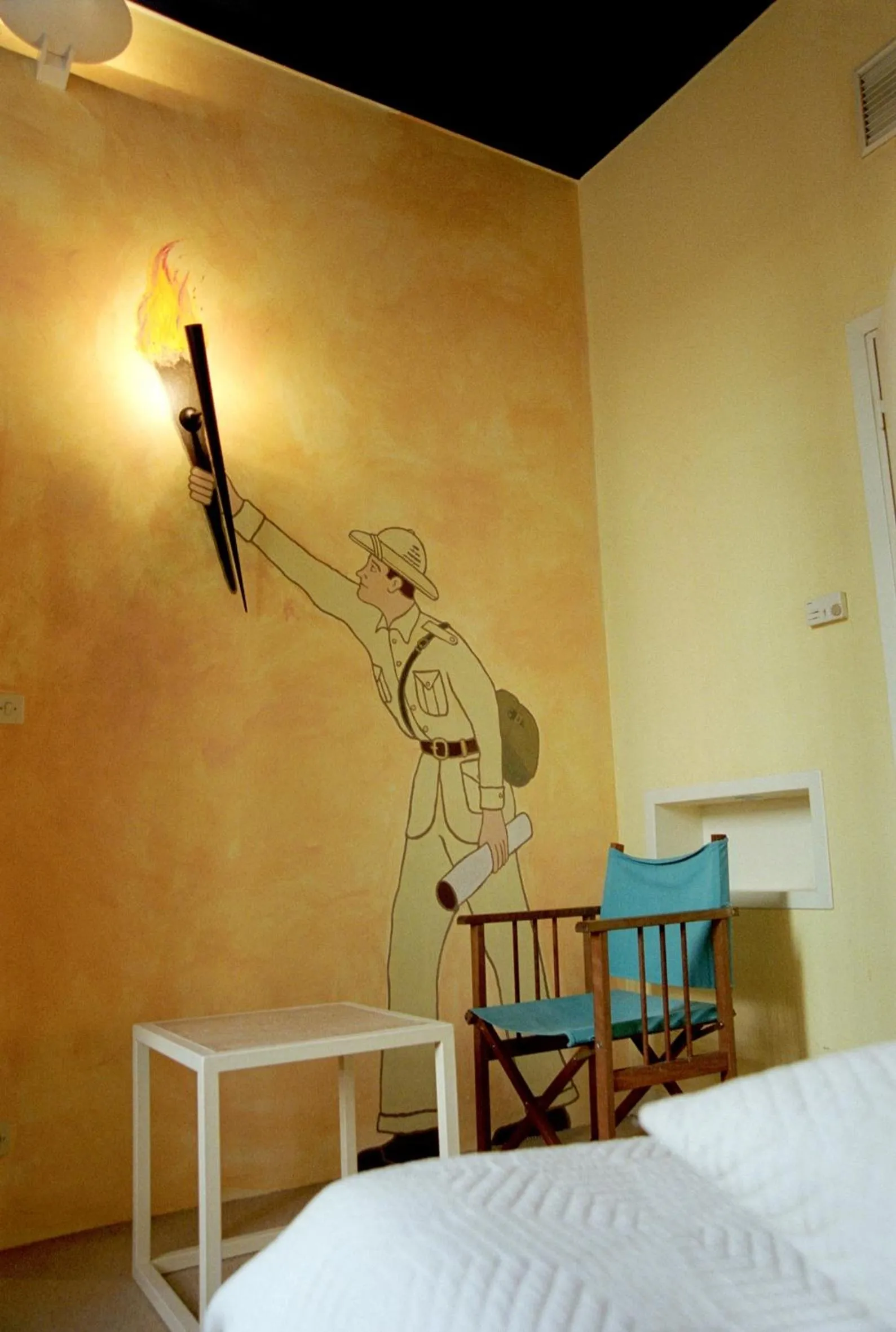 Decorative detail, Bed in Le Windsor, Jungle Art Hotel