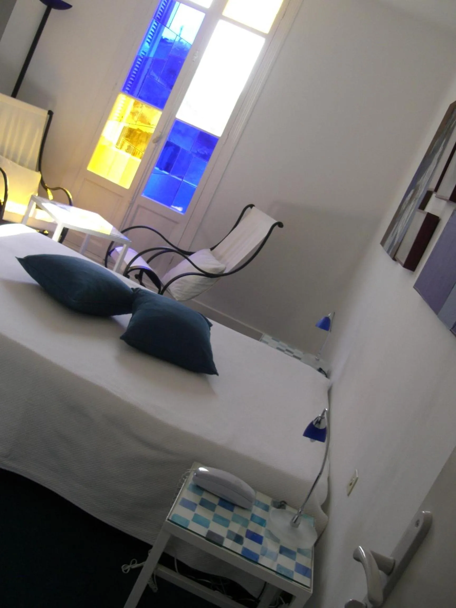 Photo of the whole room, Bed in Le Windsor, Jungle Art Hotel