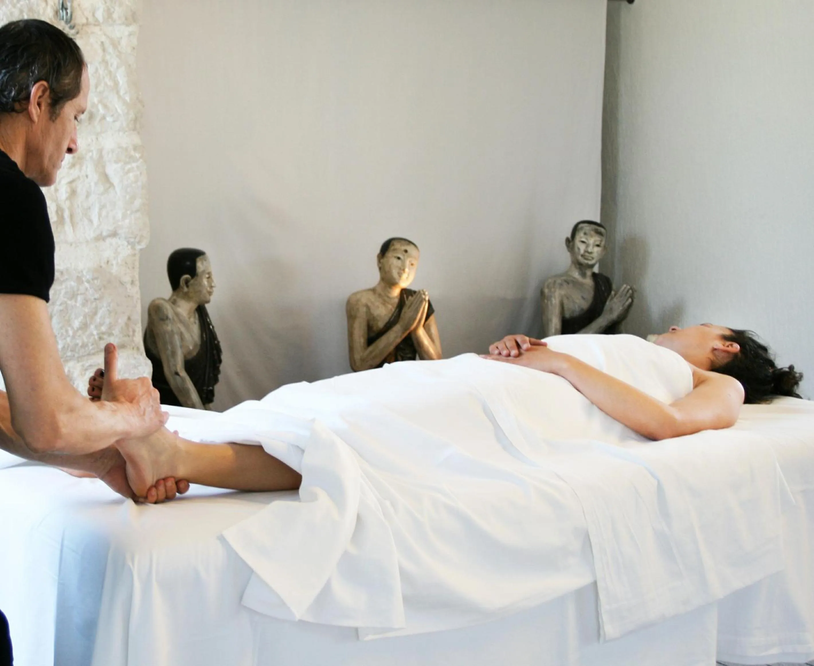 People in Le Windsor, Jungle Art Hotel