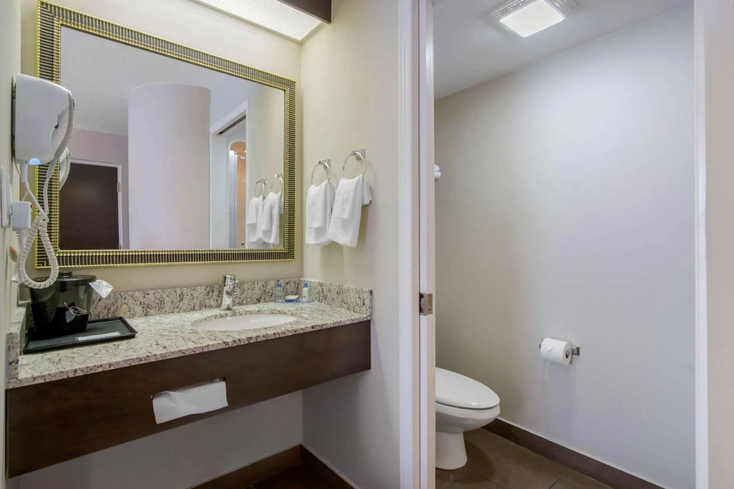 Double Room with Two Double Beds - Non-Smoking/Upper Floor in Sleep Inn Double Room with Two Double Beds - Non-Smoking/Upper Floor in Sleep Inn