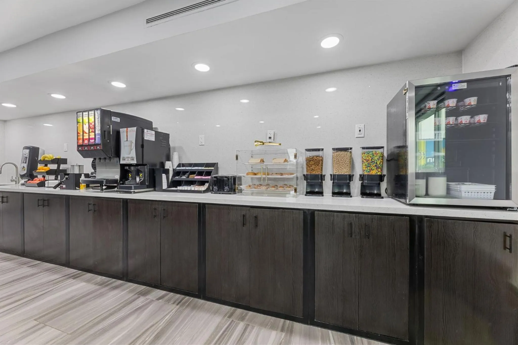 Breakfast in Days Inn & Suites by Wyndham Texas City