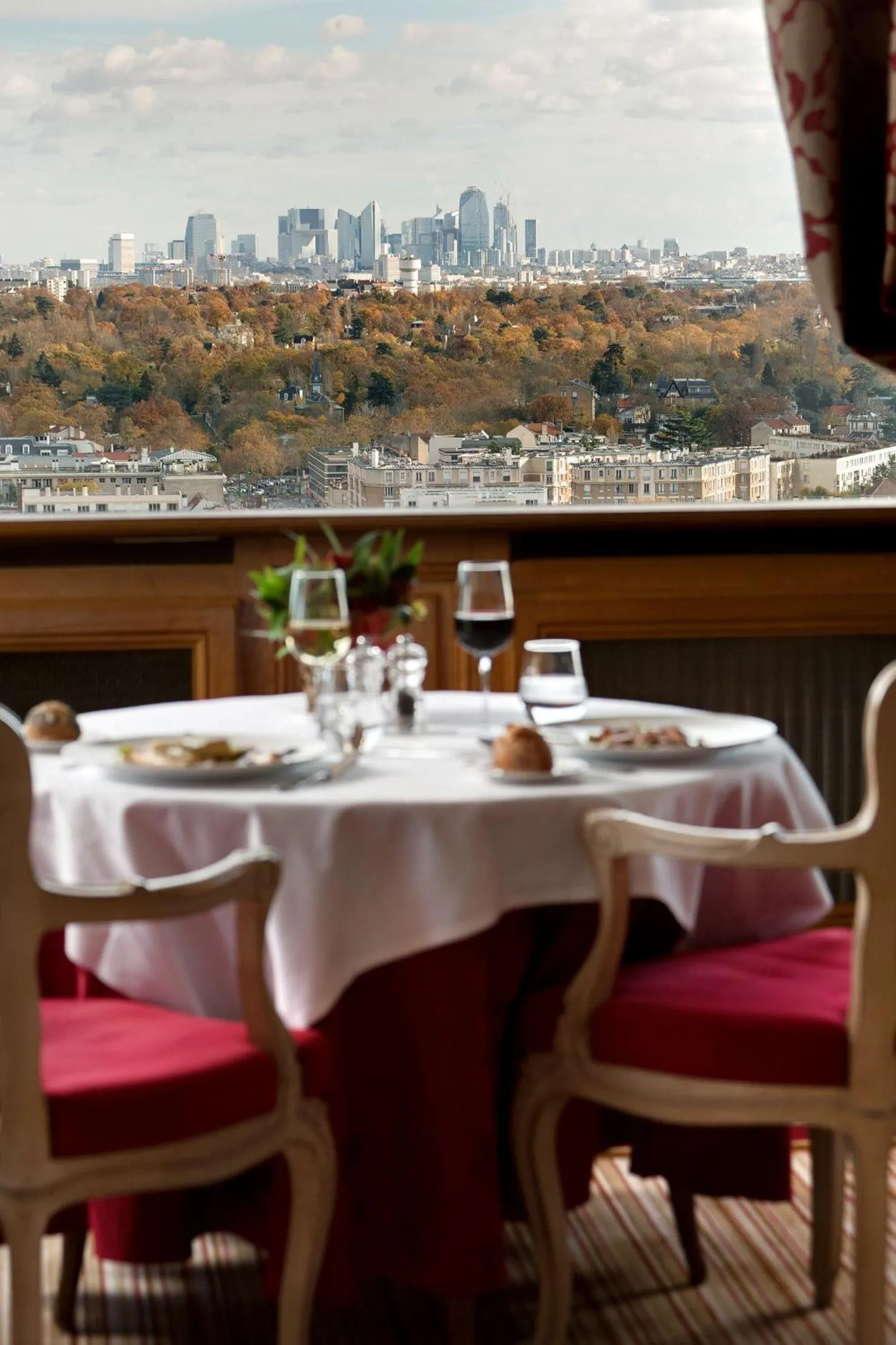 Restaurant/places to eat in Pavillon Henri IV Hotel Restaurant Gastronomique Terrasse