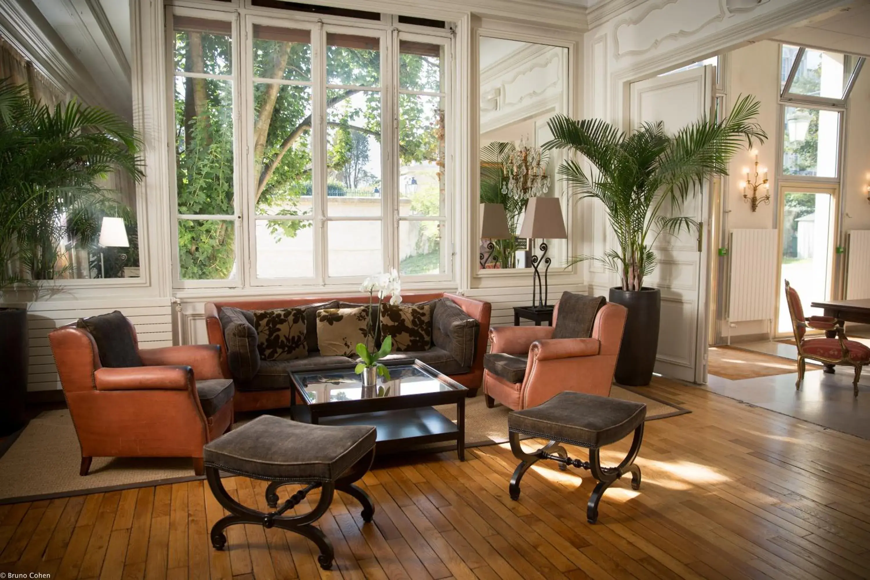 Lounge or bar in Hôtel Pavillon Henri IV Lounge or bar in Hôtel Pavillon Henri IV