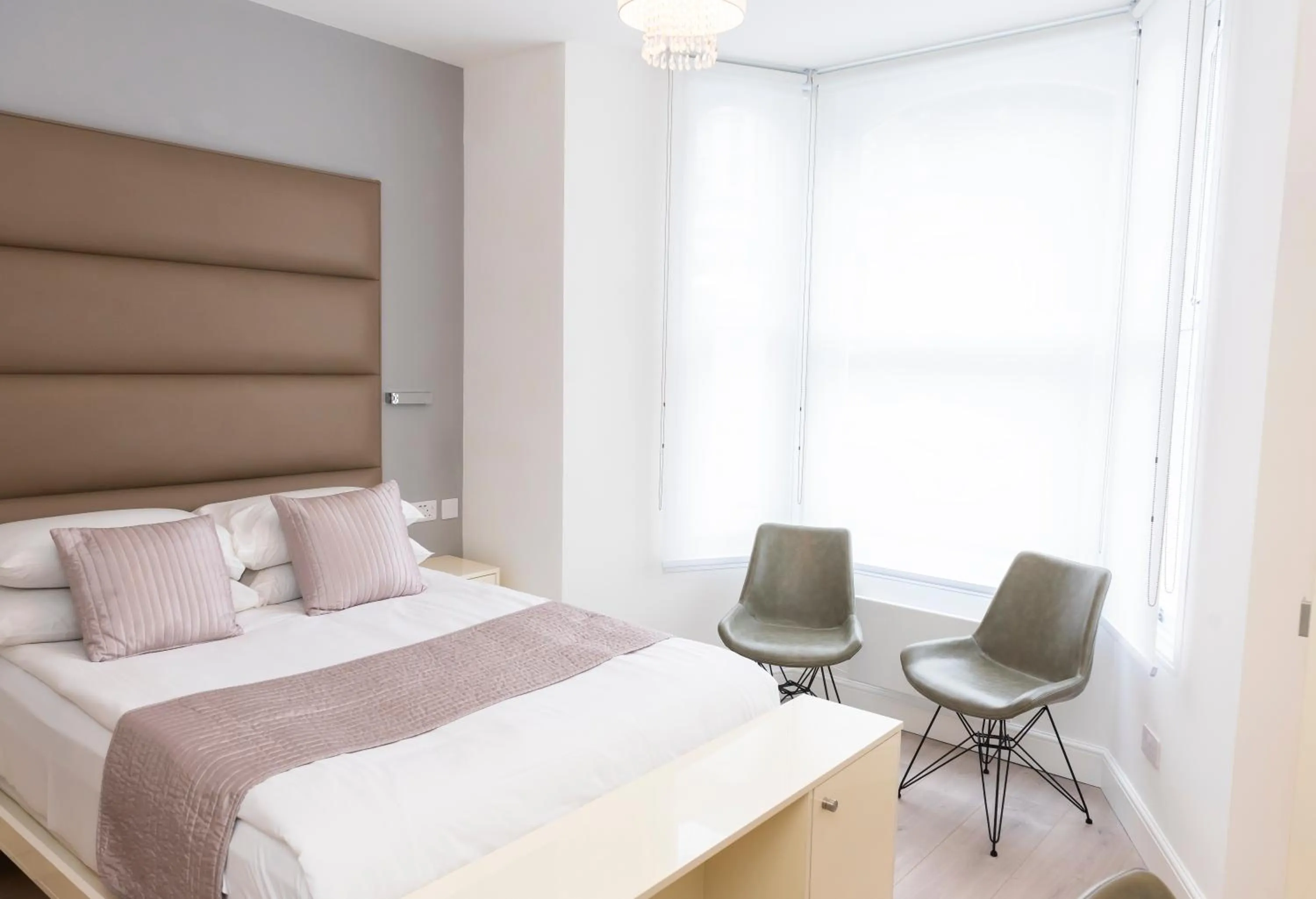 Bedroom, Bed in Messina Studios