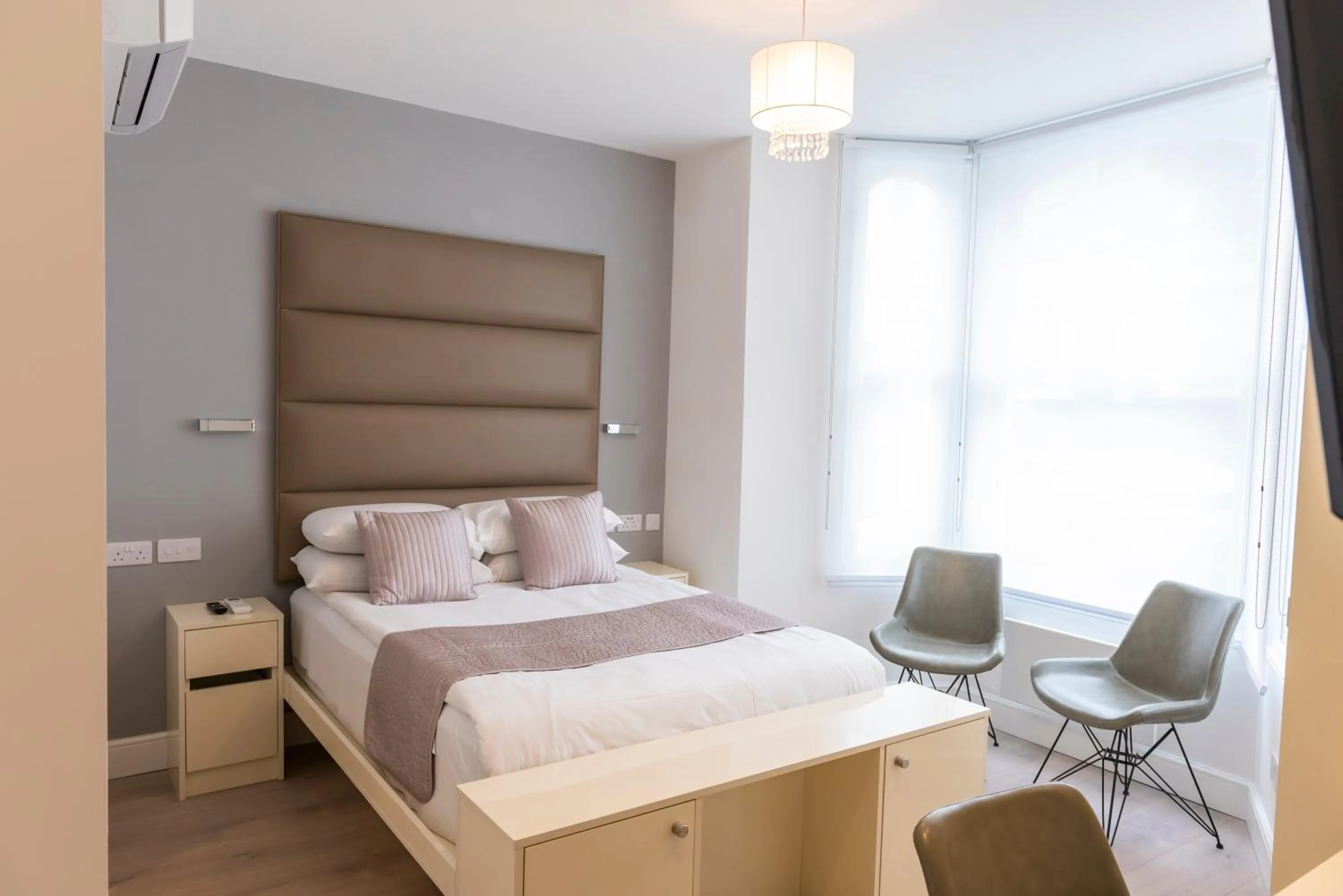 Bedroom, Bed in Messina Studios