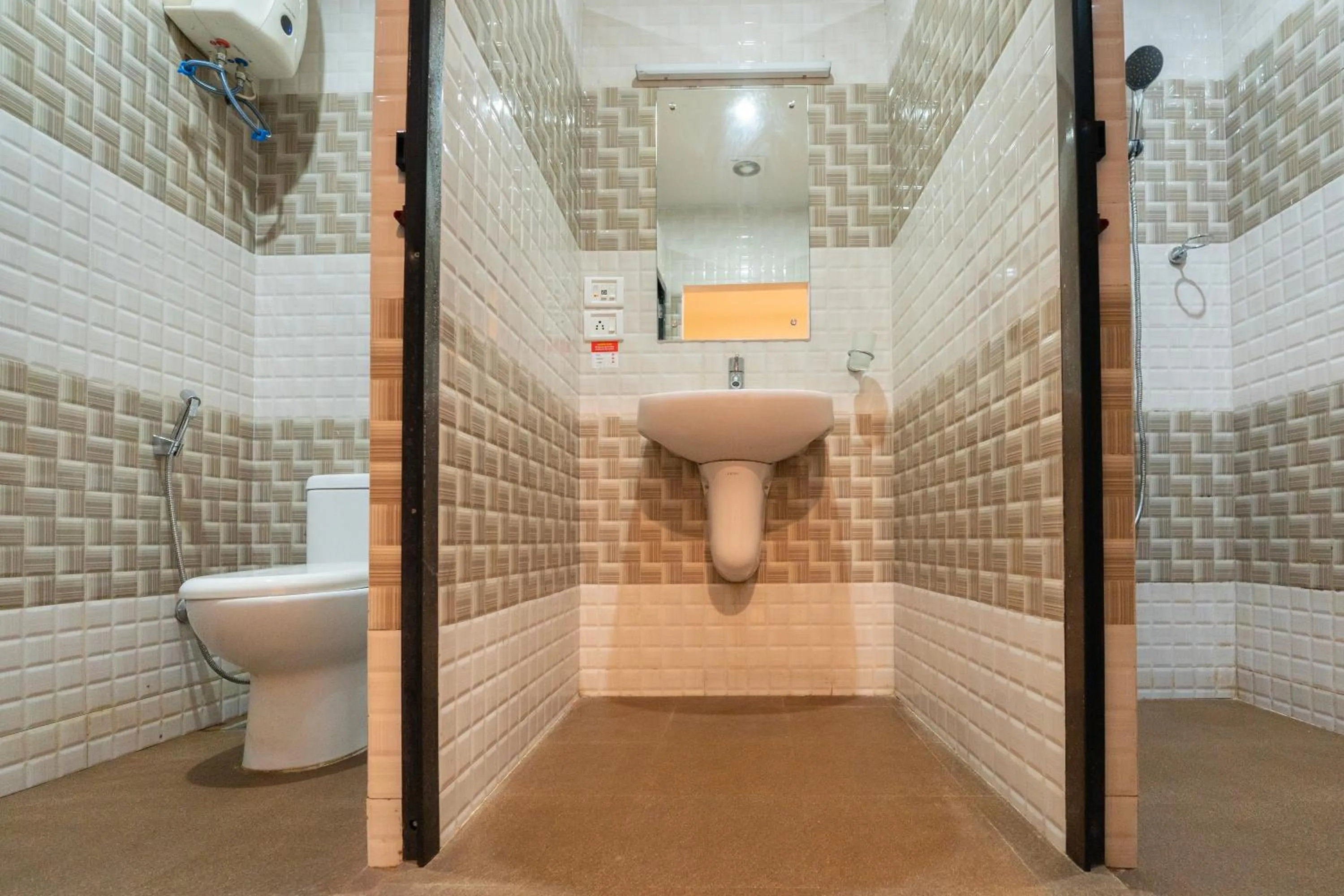 Shower in The Sanihara Hotel & Resort