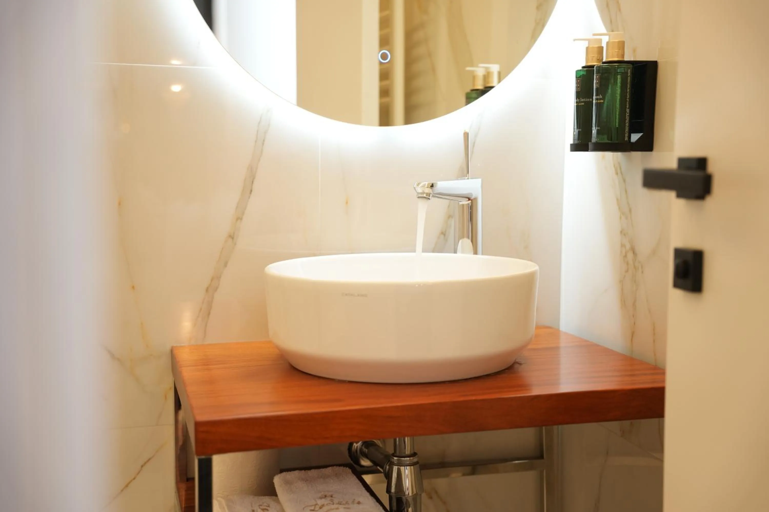 Bathroom in La Suite Boutique Hotel