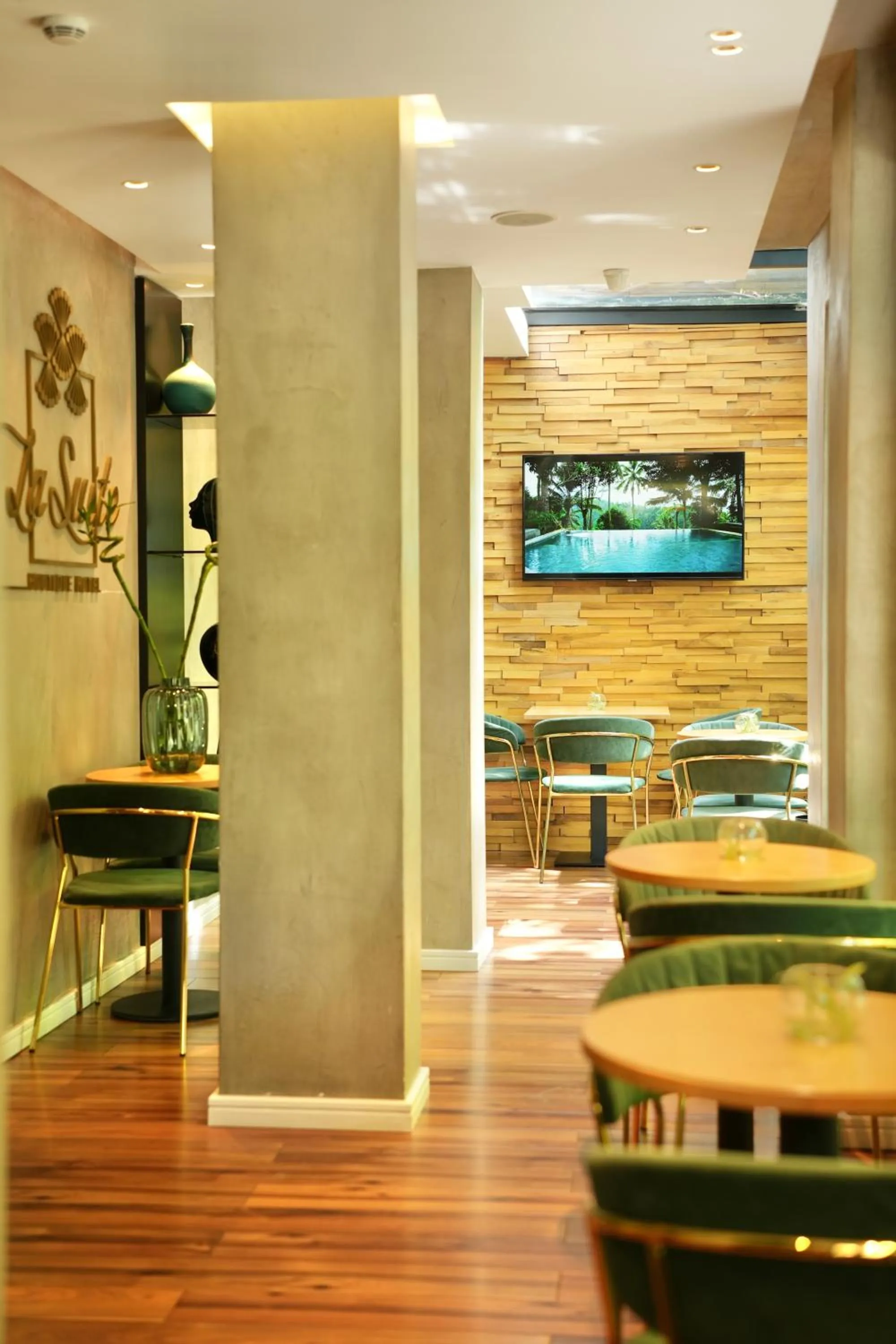 TV and multimedia in La Suite Boutique Hotel