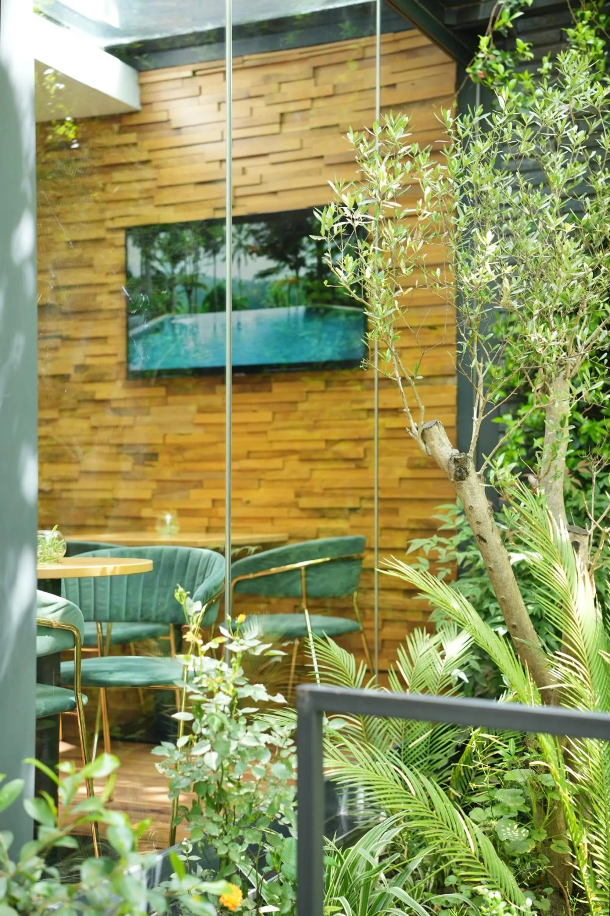 Day in La Suite Boutique Hotel