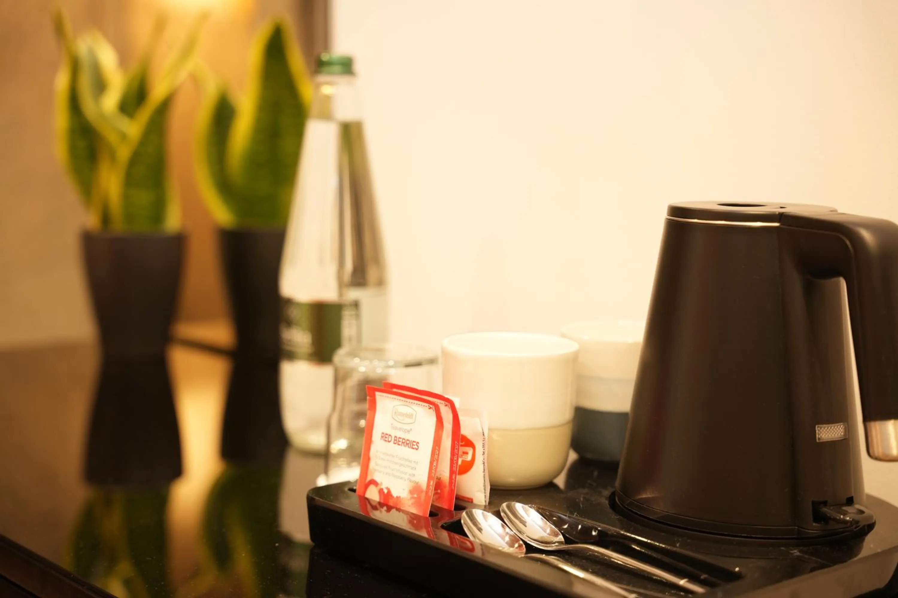 Coffee/tea facilities in La Suite Boutique Hotel