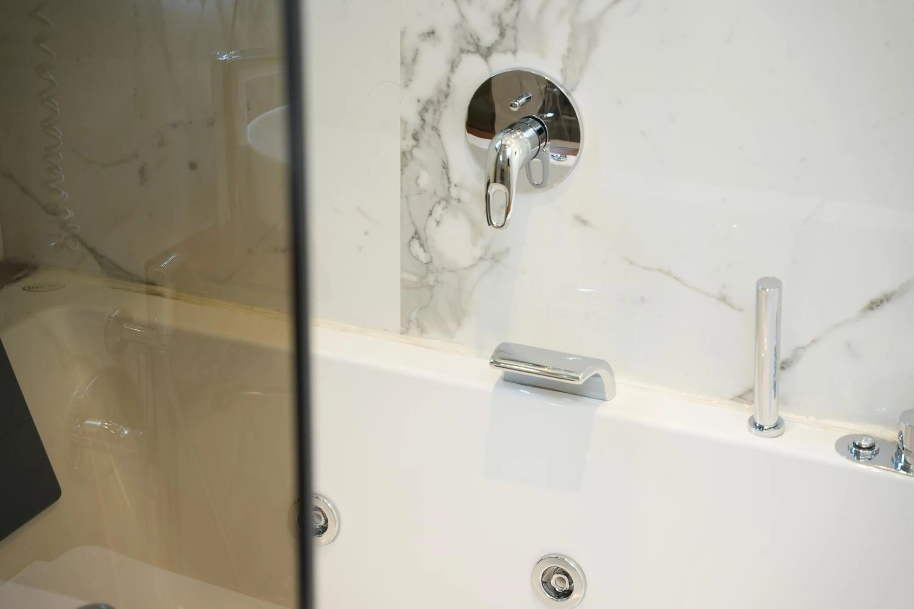 Shower in La Suite Boutique Hotel