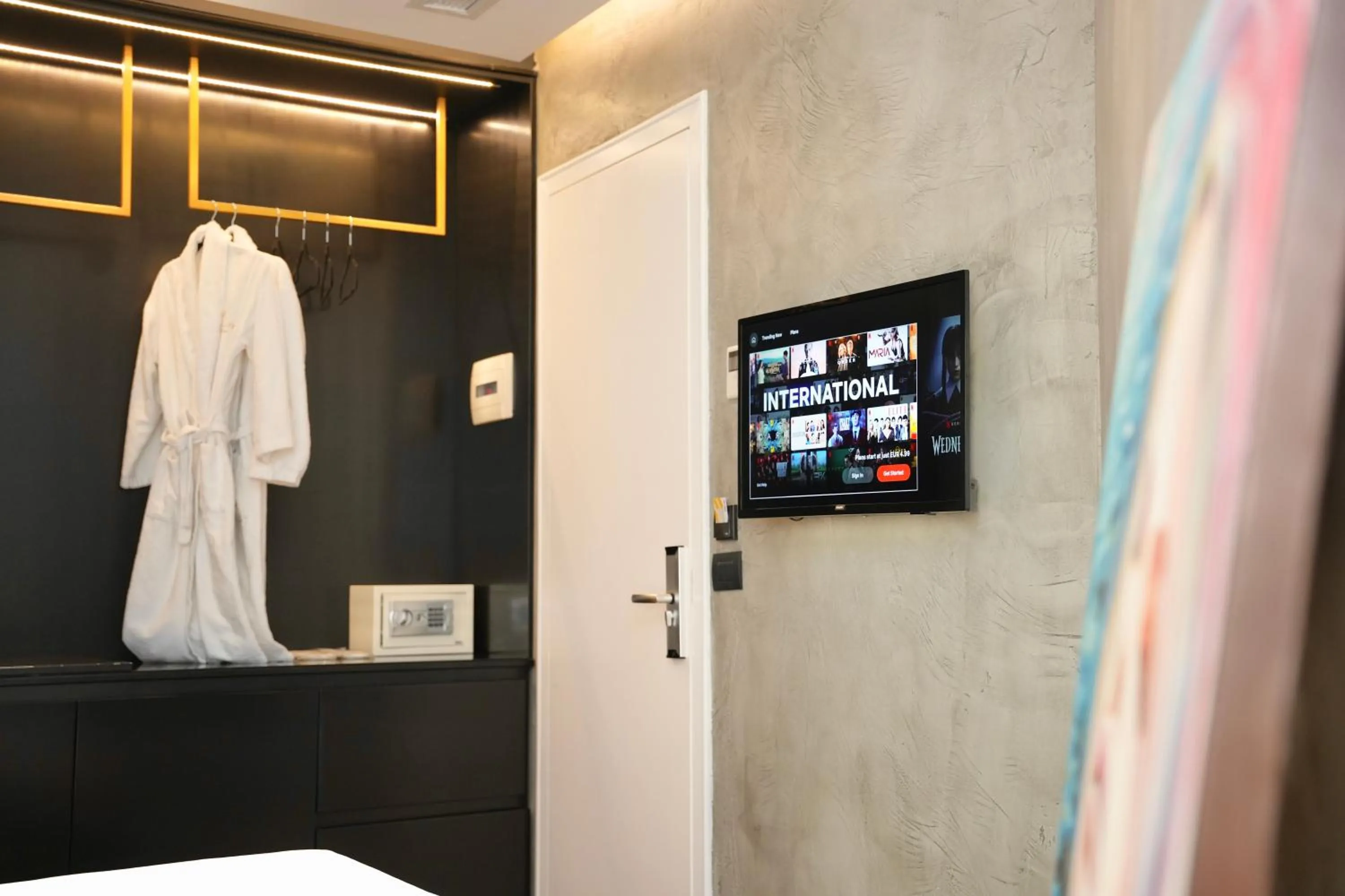 TV and multimedia in La Suite Boutique Hotel