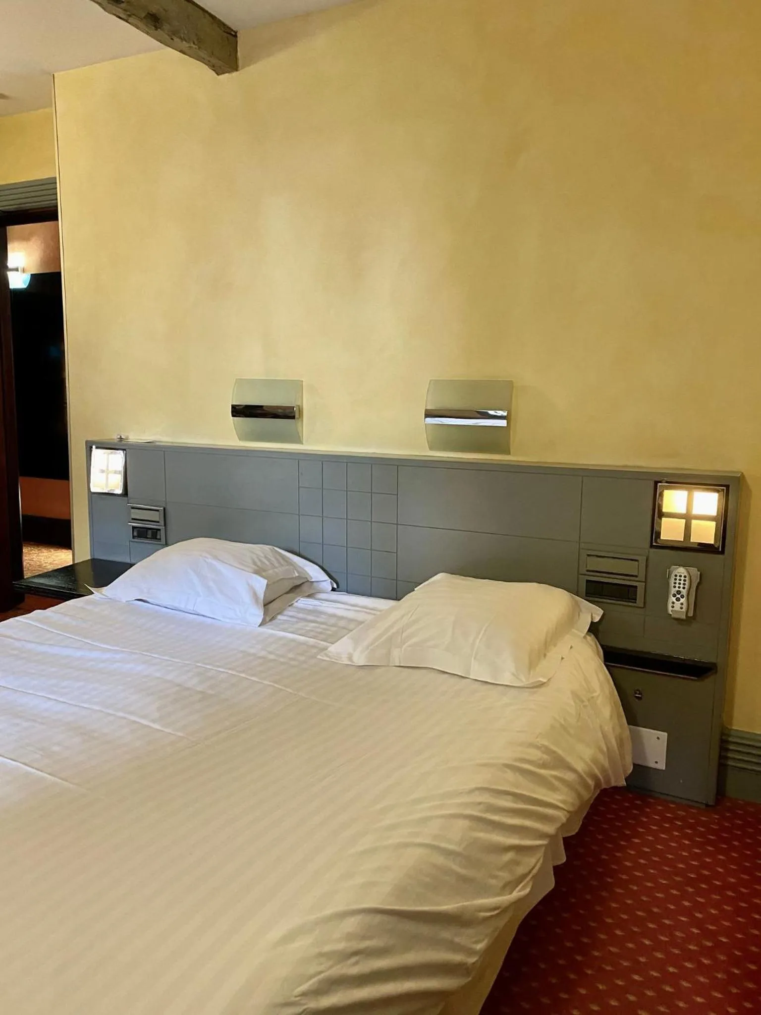 Bedroom, Bed in Maison Kammerzell - Hotel & Restaurant