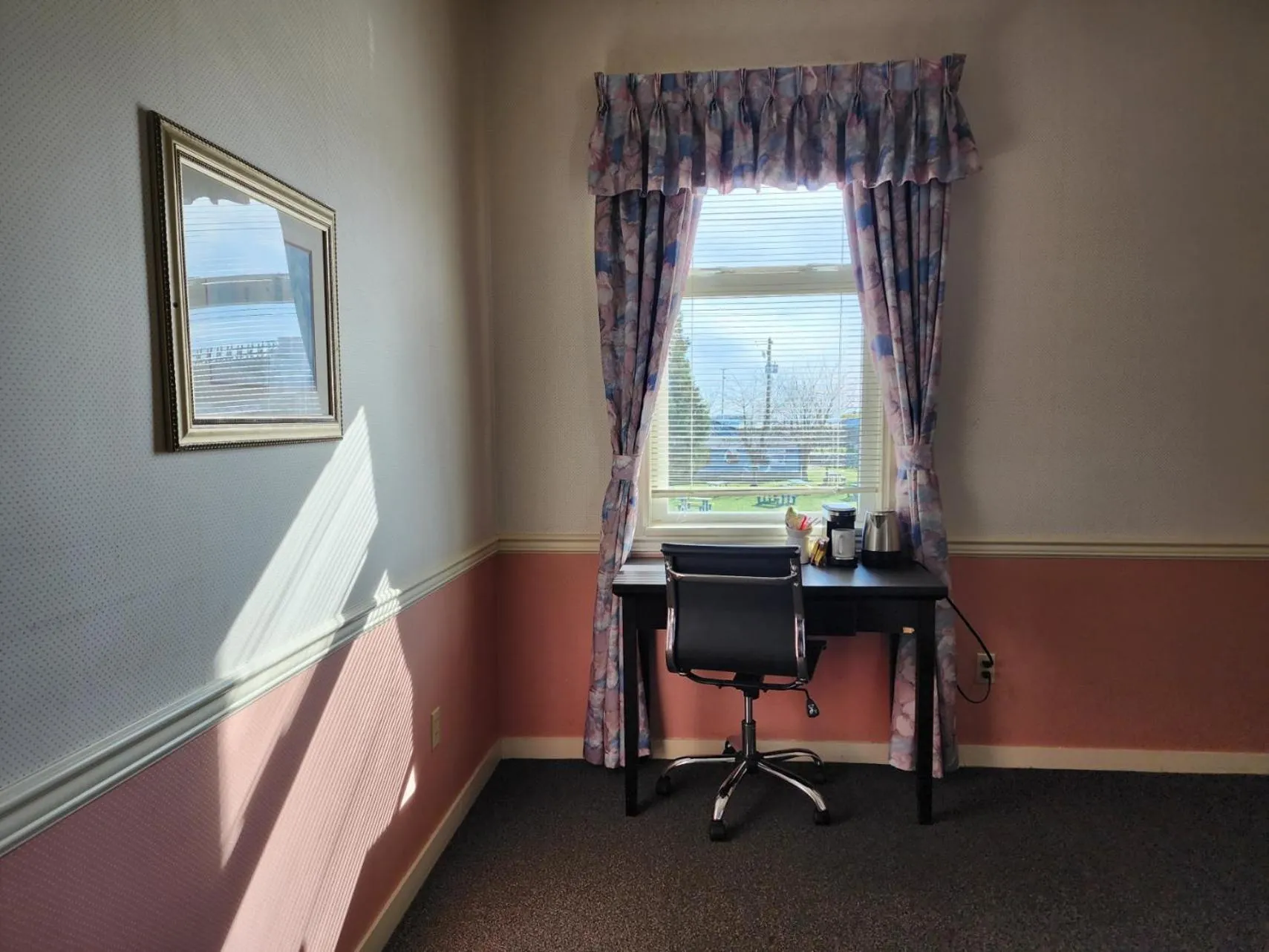 hair dresser in The Steveston Cafe & Hotel