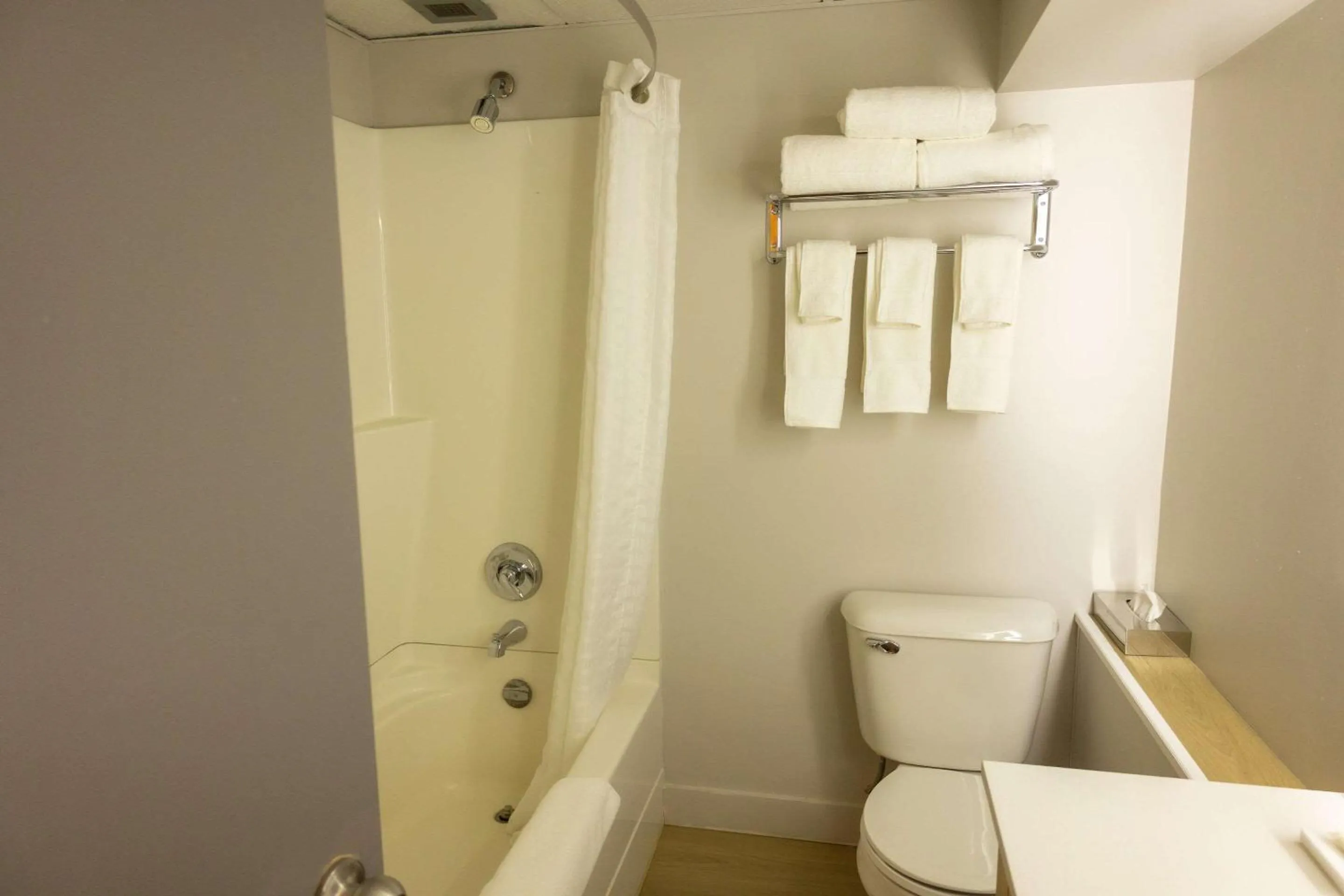 Bedroom in Radisson Hotel Fort St John